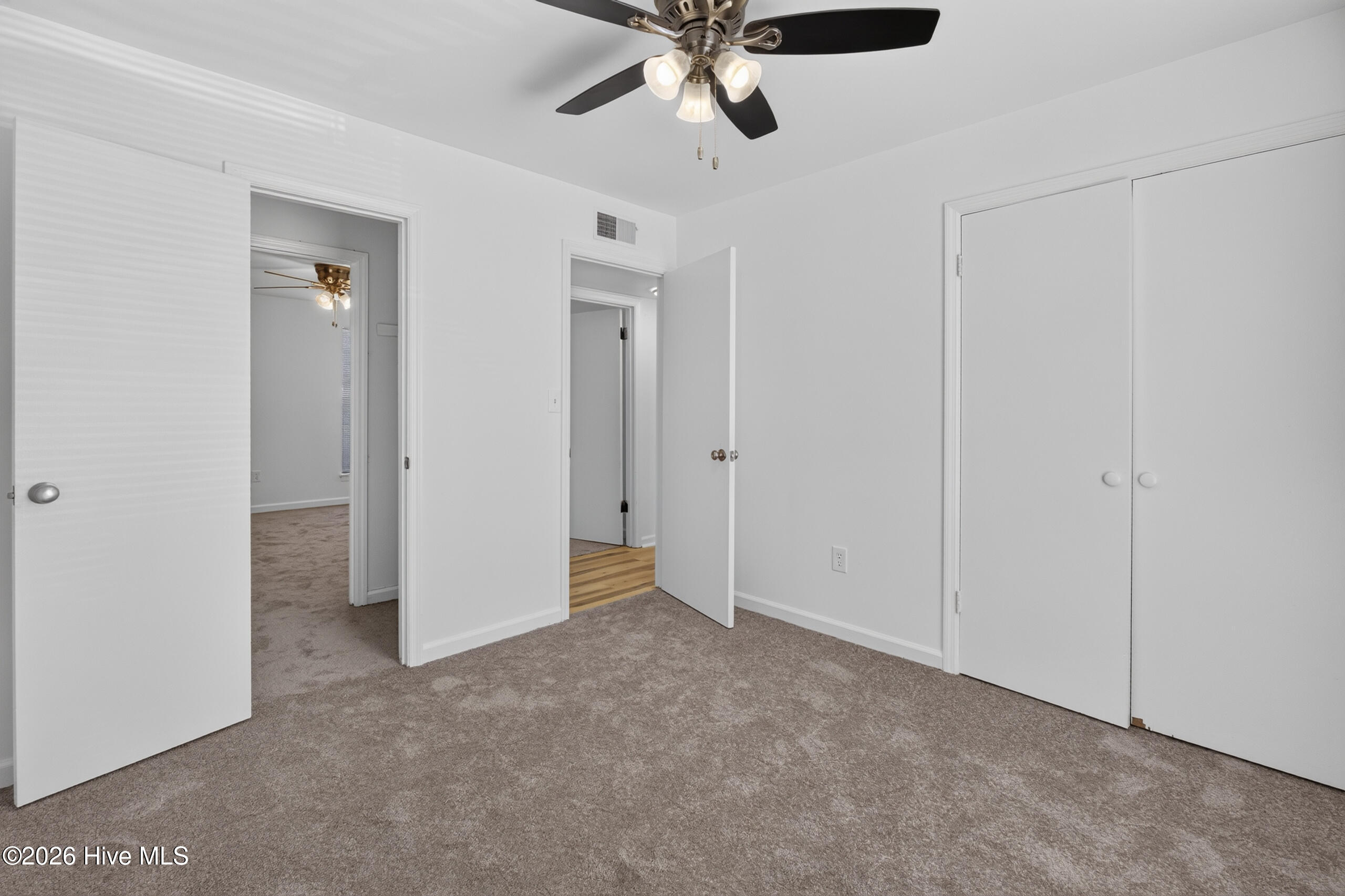 1010 Carriage Drive Apt A Property Photo 19