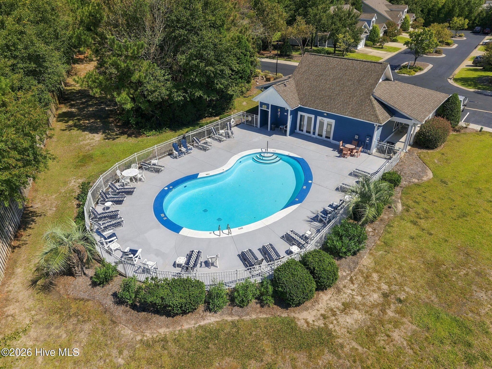 301 Sweetwater Cove Property Photo 5