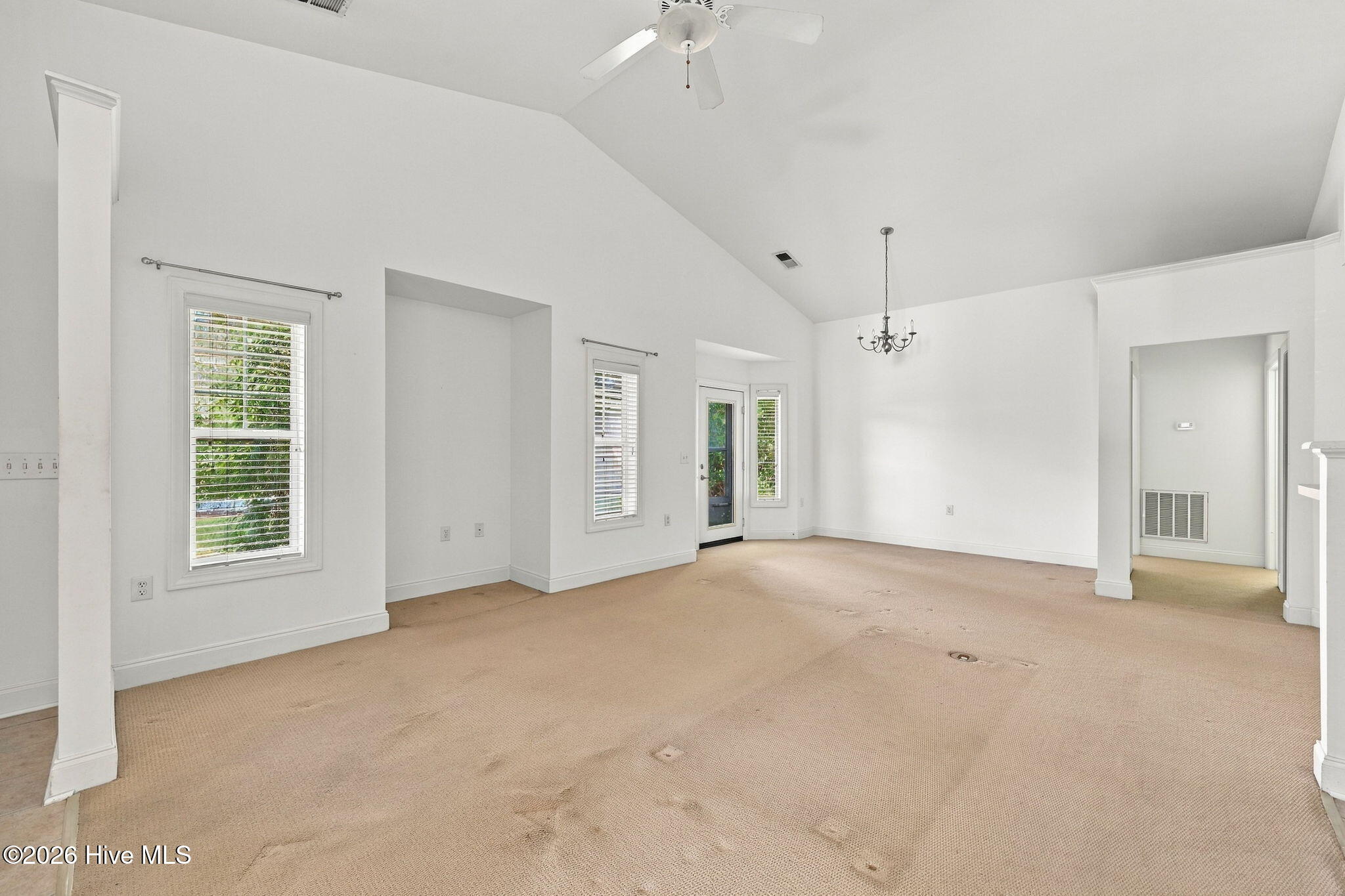 301 Sweetwater Cove Property Photo 8