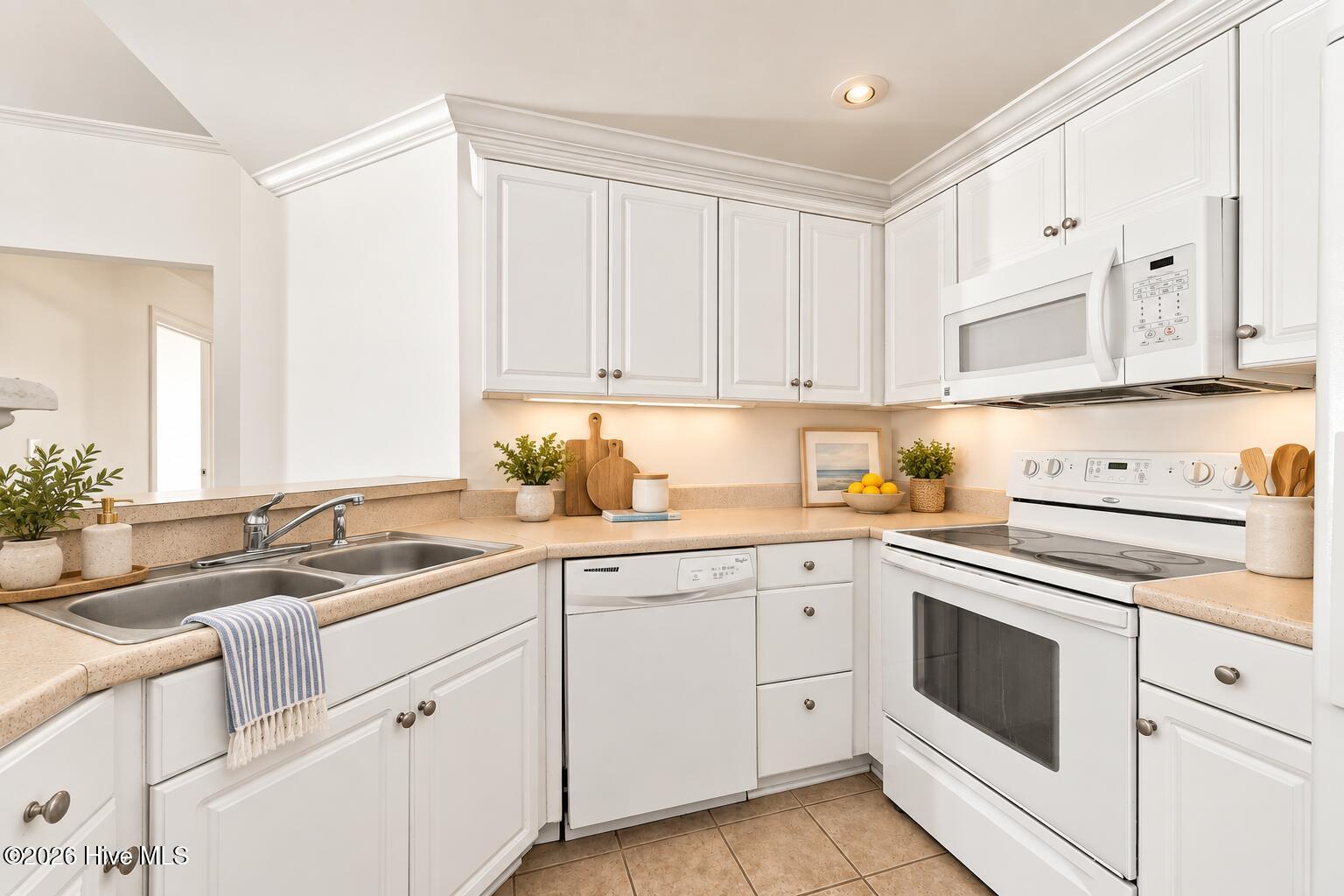 301 Sweetwater Cove Property Photo 12