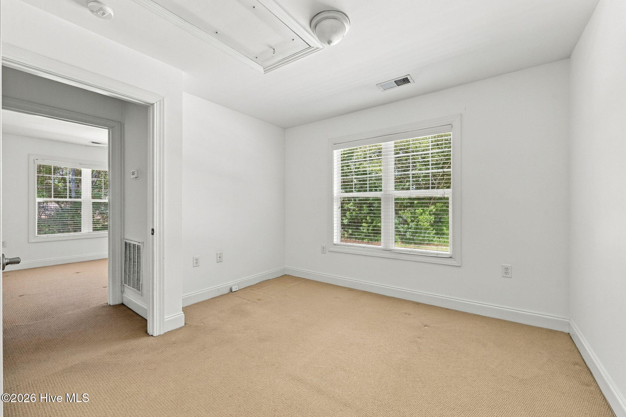 301 Sweetwater Cove Property Photo 15