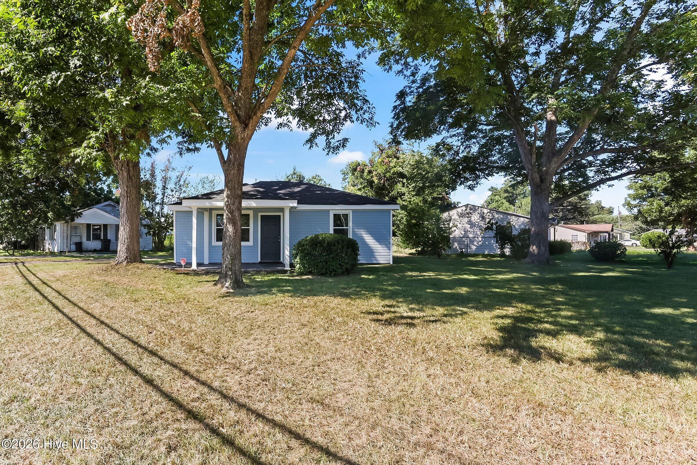 1302 Wallace Street Property Photo 3