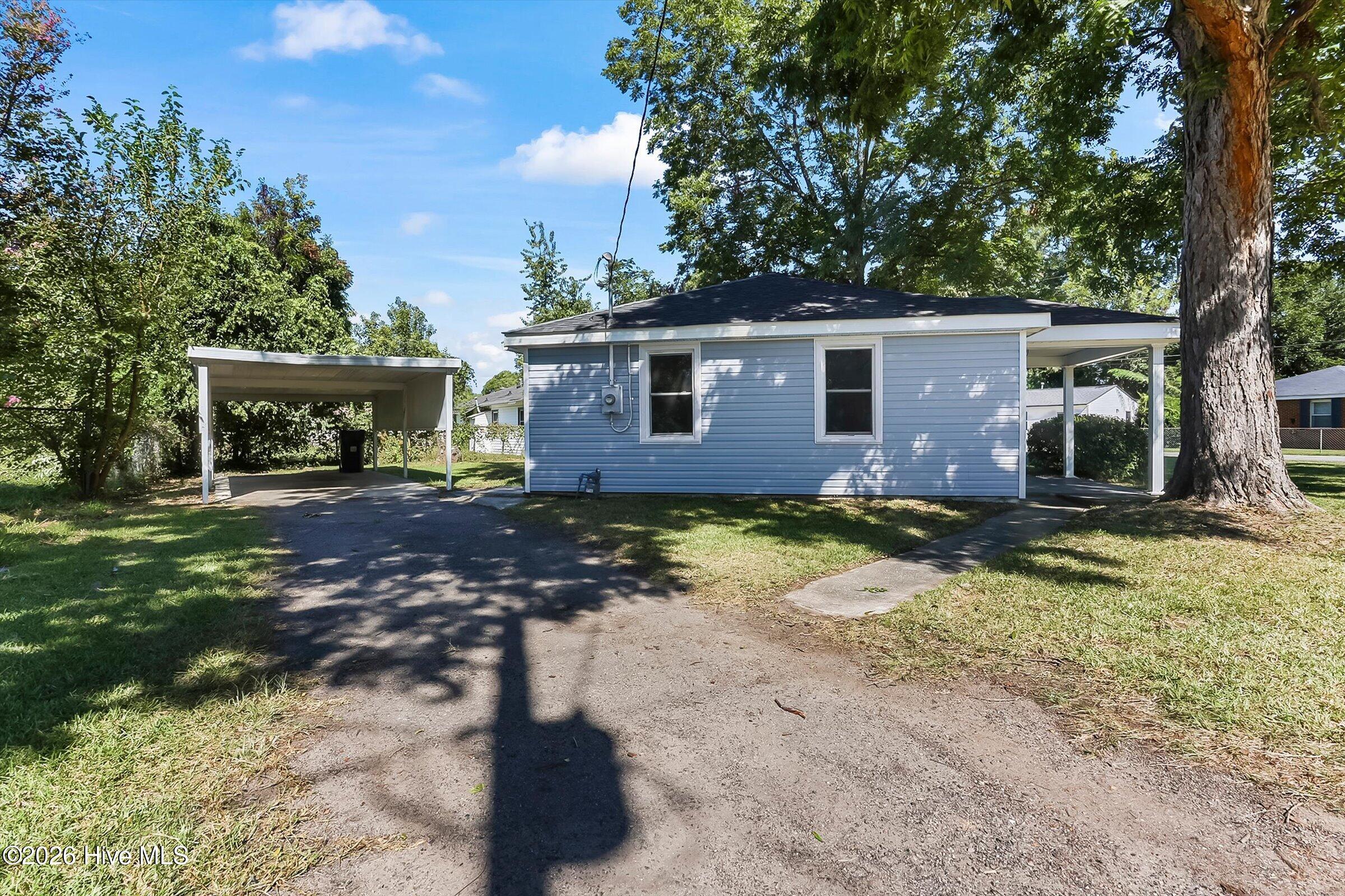 1302 Wallace Street Property Photo 4