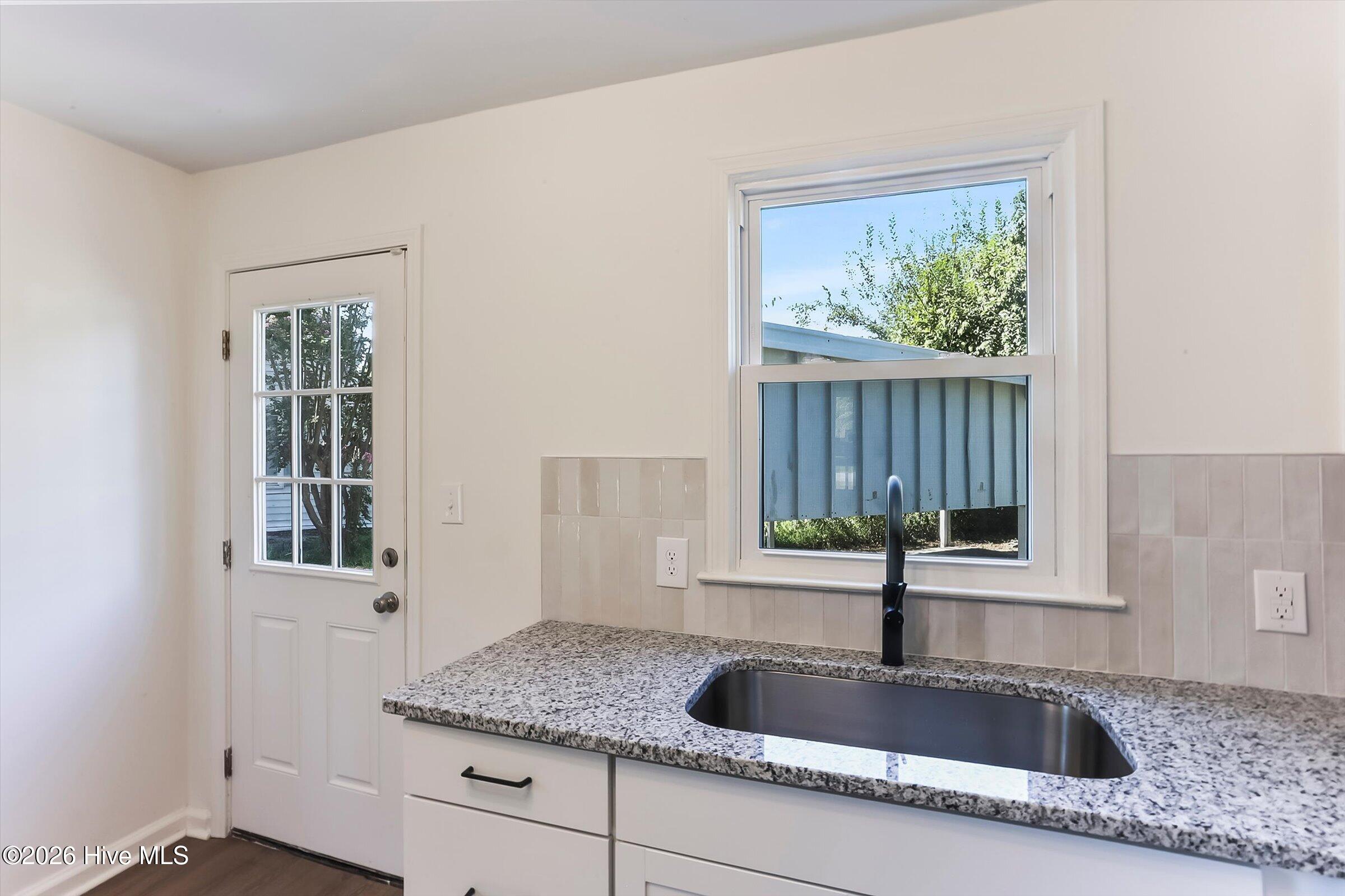 1302 Wallace Street Property Photo 12