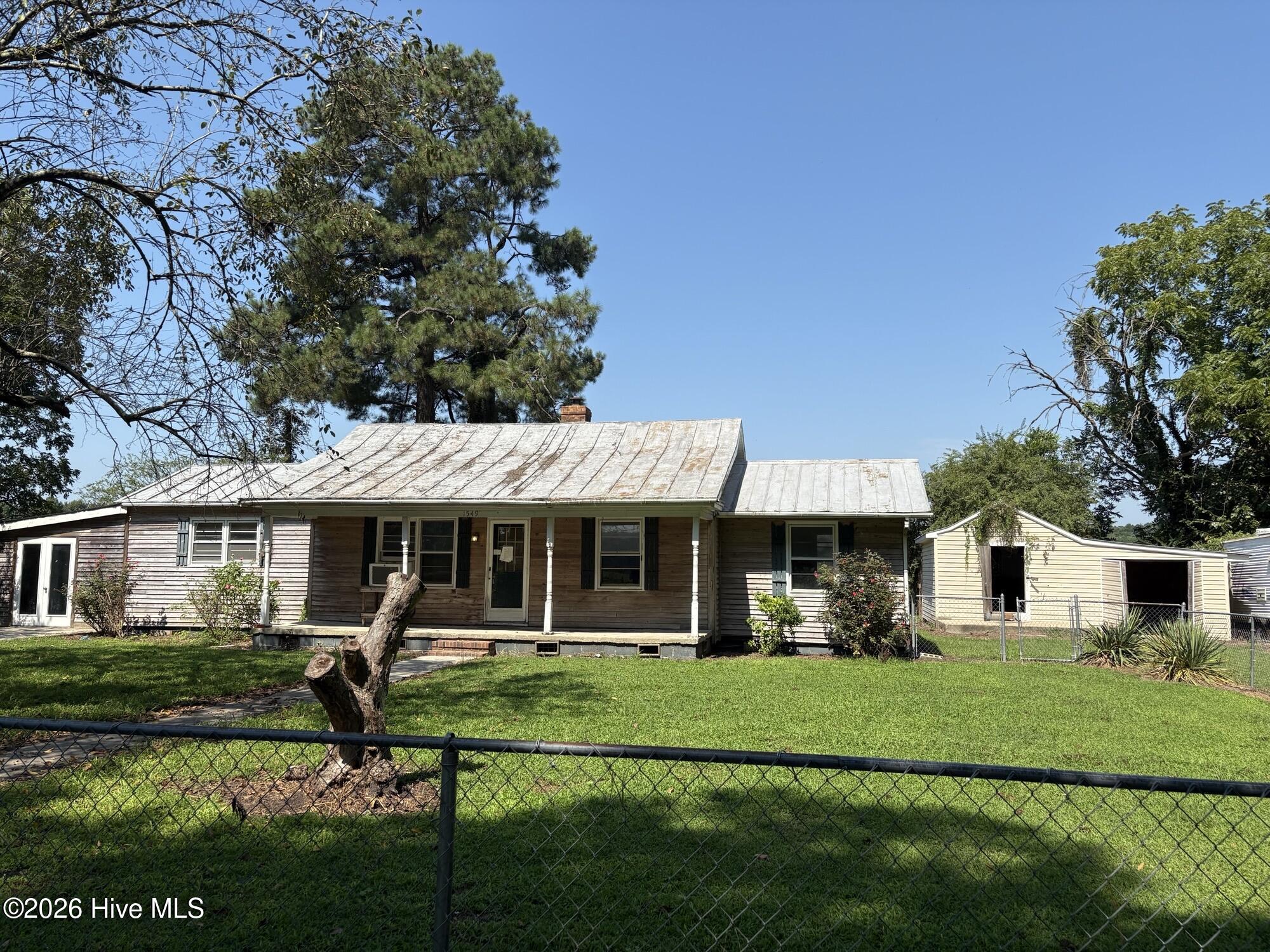 1549 N Broad Street Property Photo 1