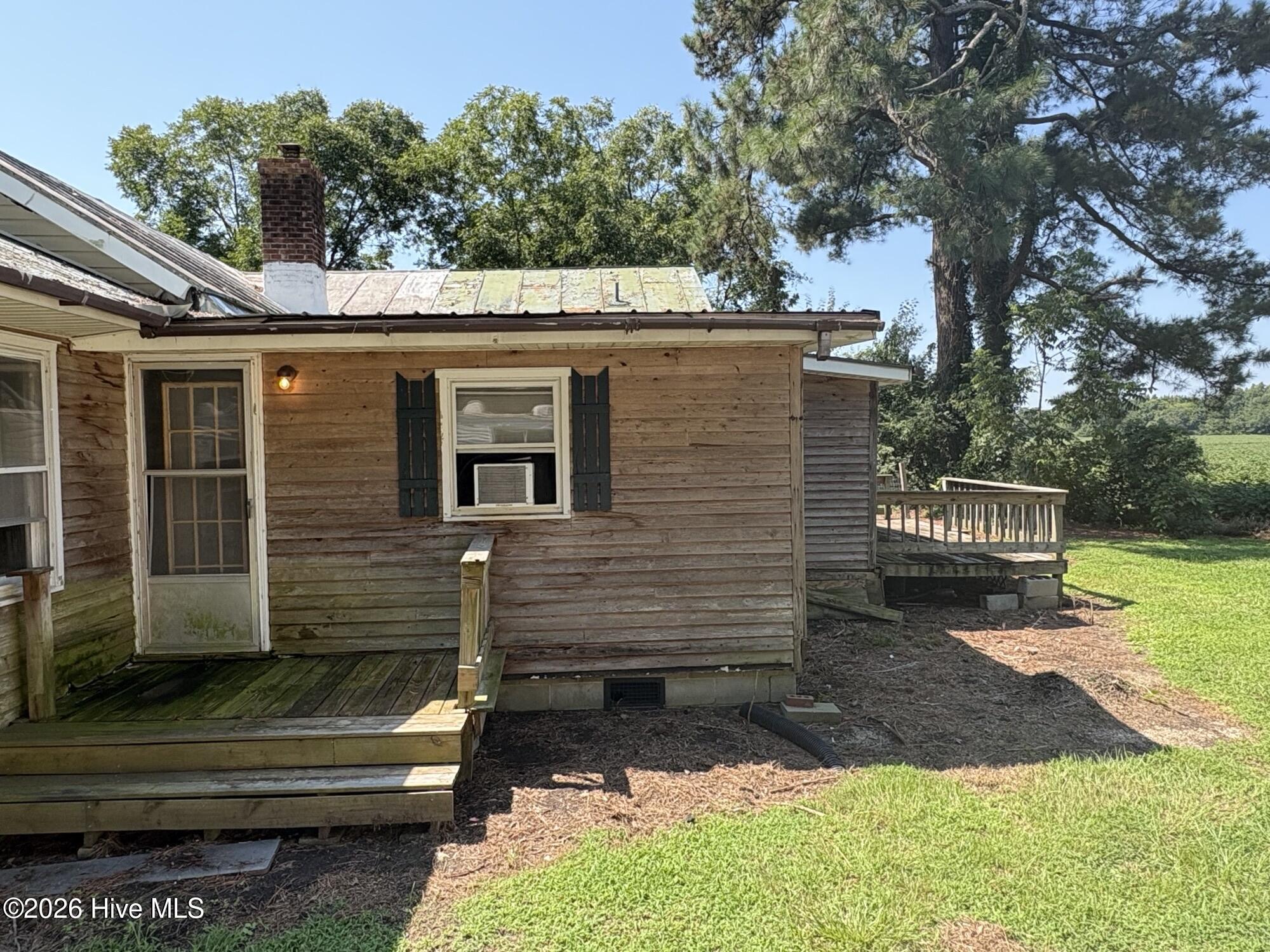 1549 N Broad Street Property Photo 2