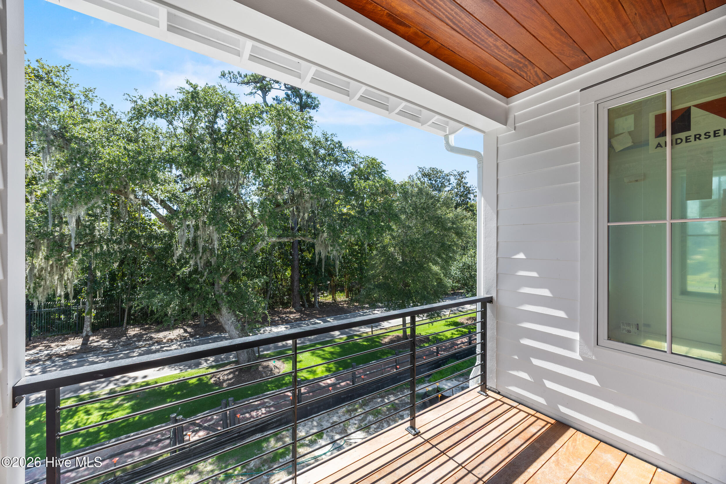 333 Airlie Road Property Photo 7