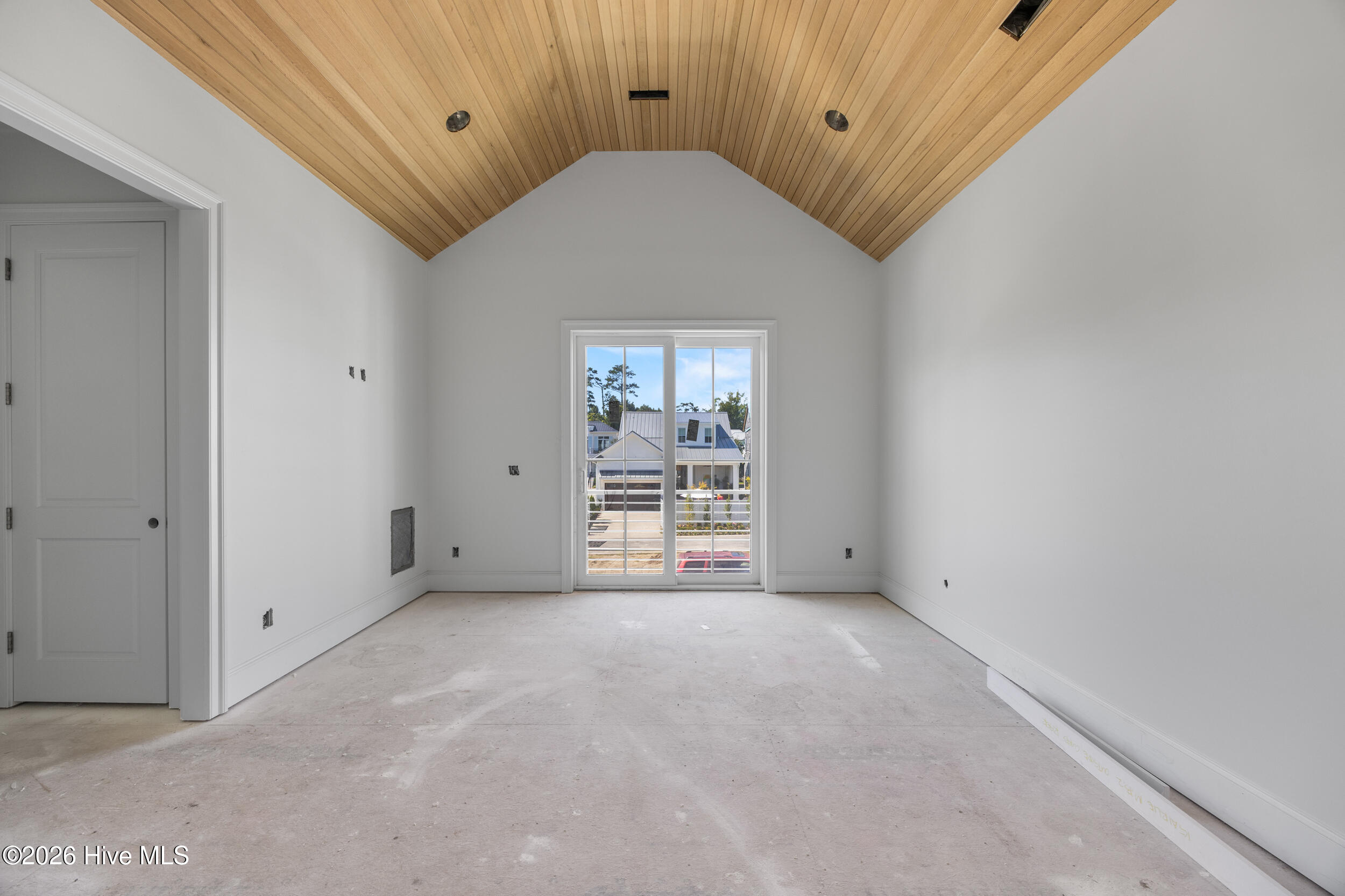 333 Airlie Road Property Photo 10