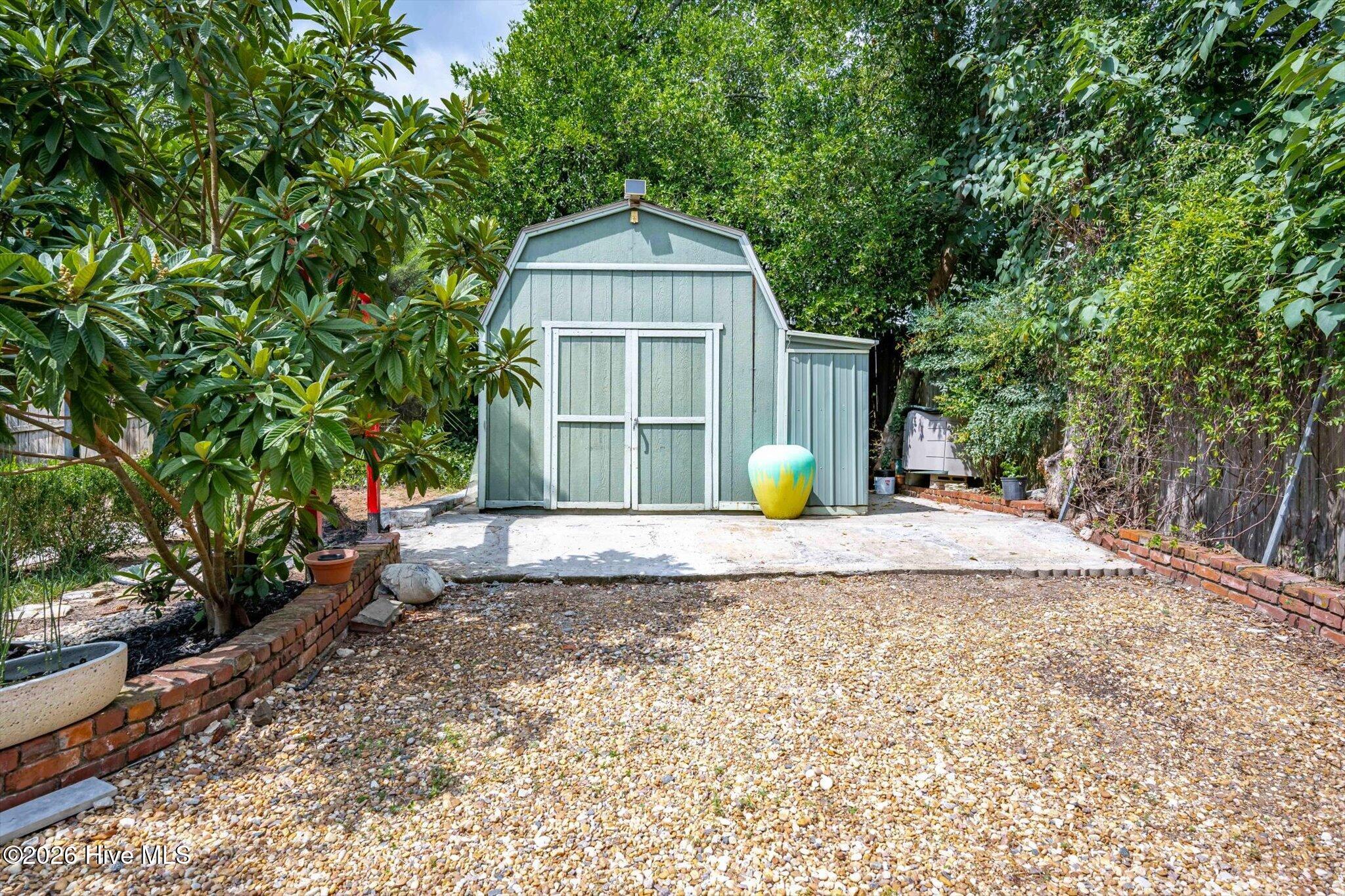 925 Heard Avenue Property Photo 49