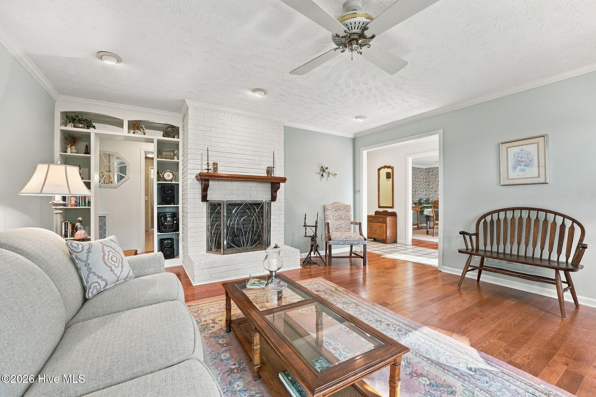 715 Lake Forest Drive Se Property Photo 8