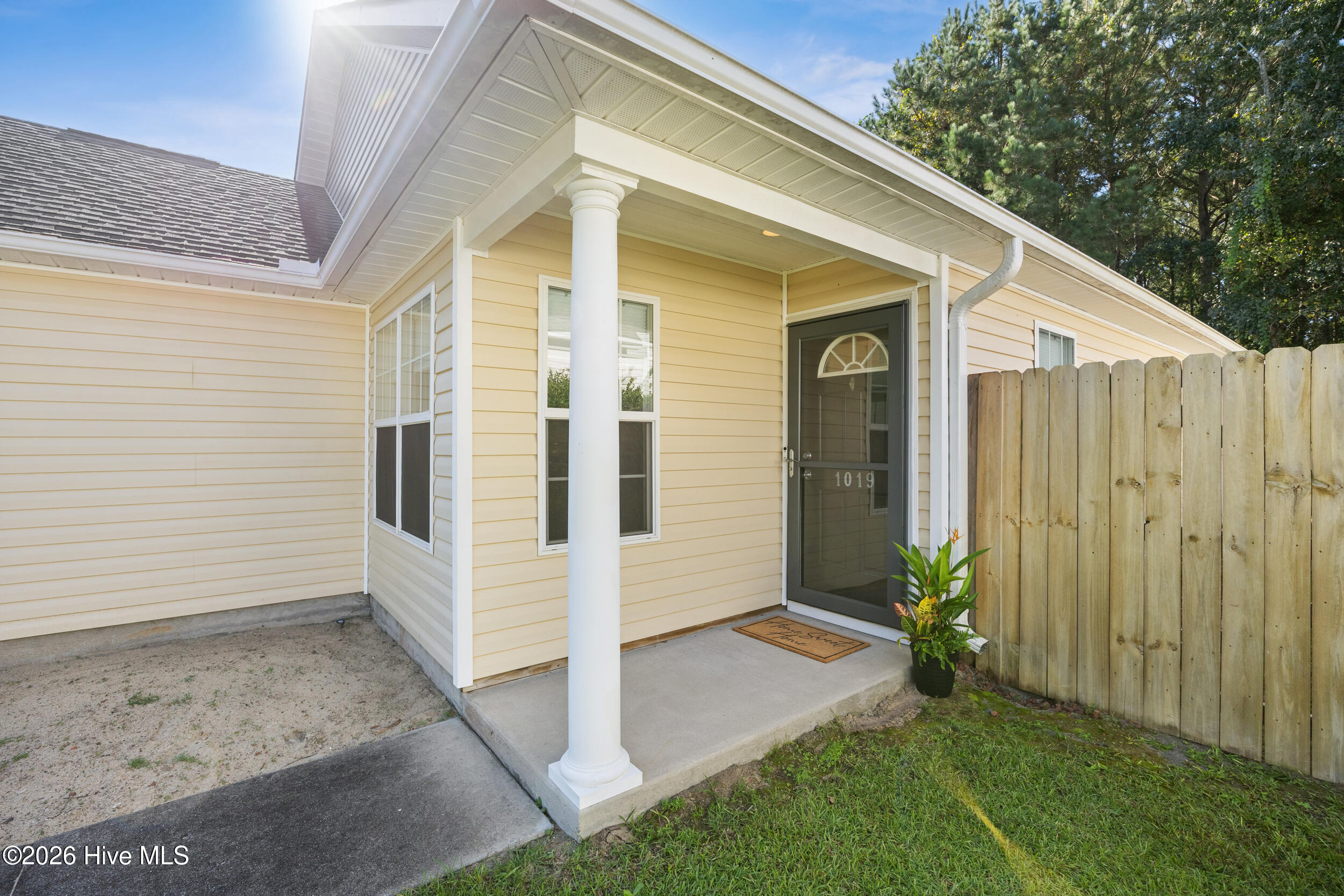 1019 Stony Woods Lane Property Photo 4