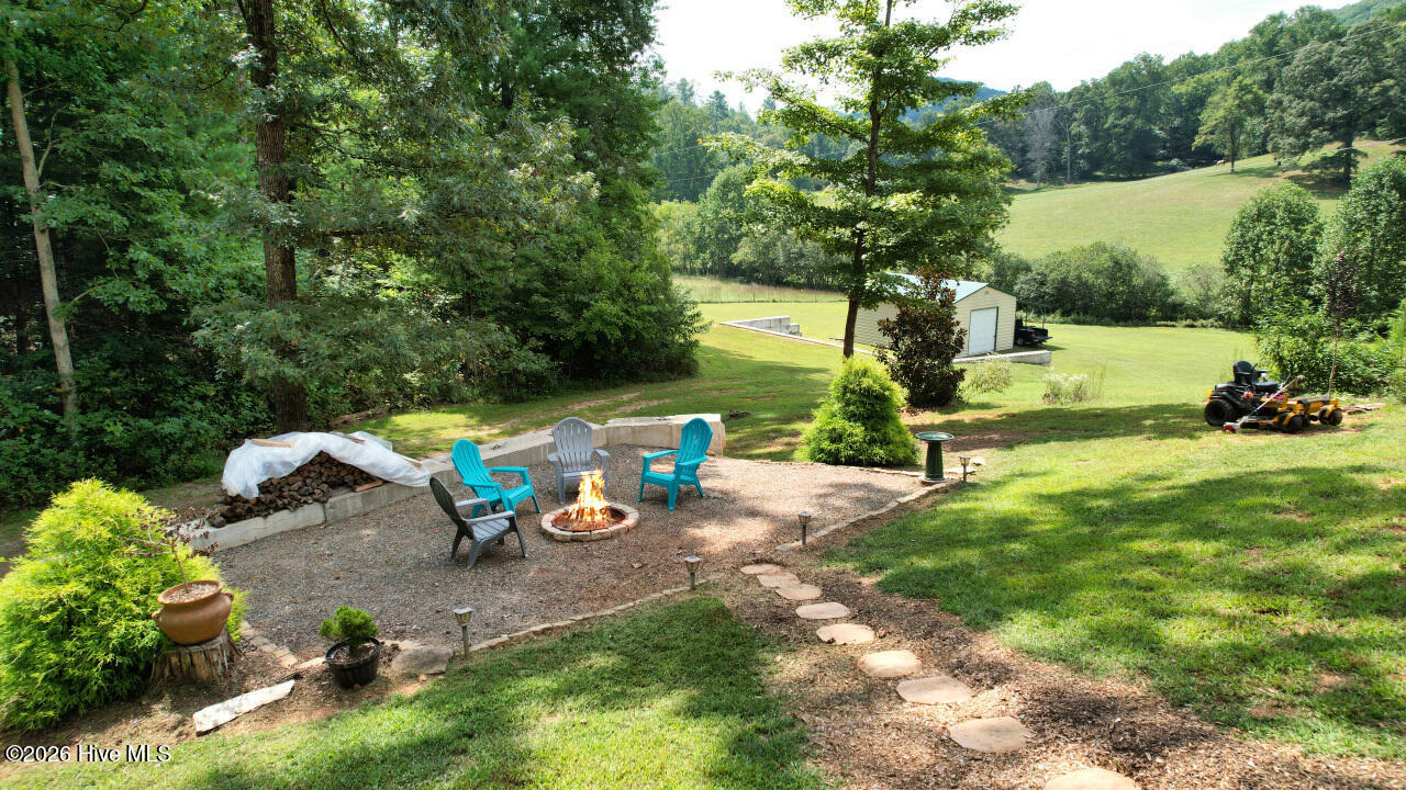 215 Kirby Lane Property Photo 4
