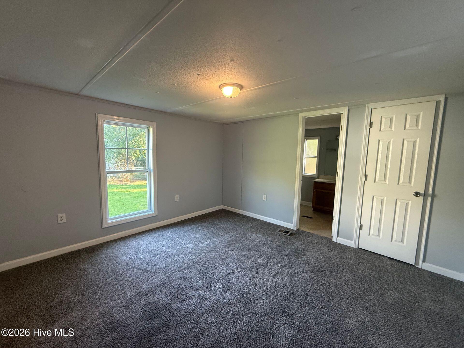 449 White Oak Lane Property Photo 4
