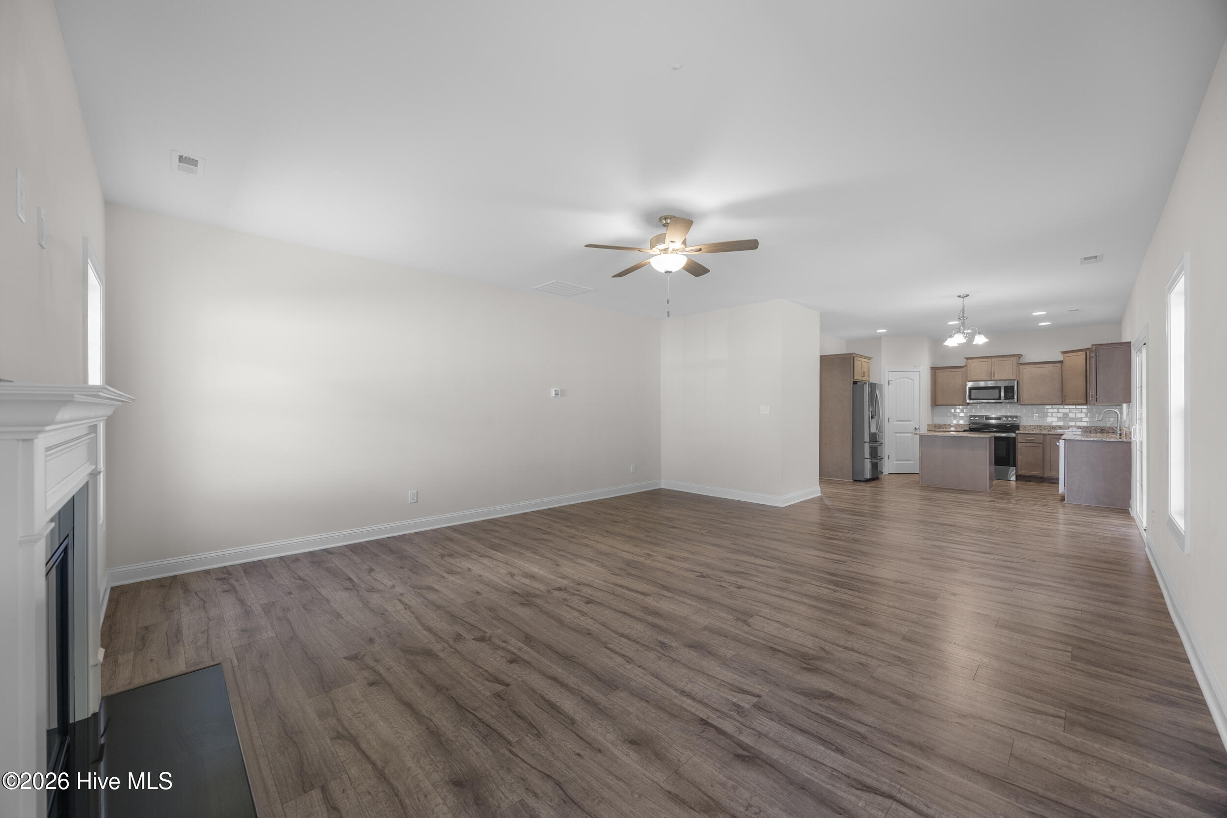 499 Pebble Shore Drive Property Photo 16