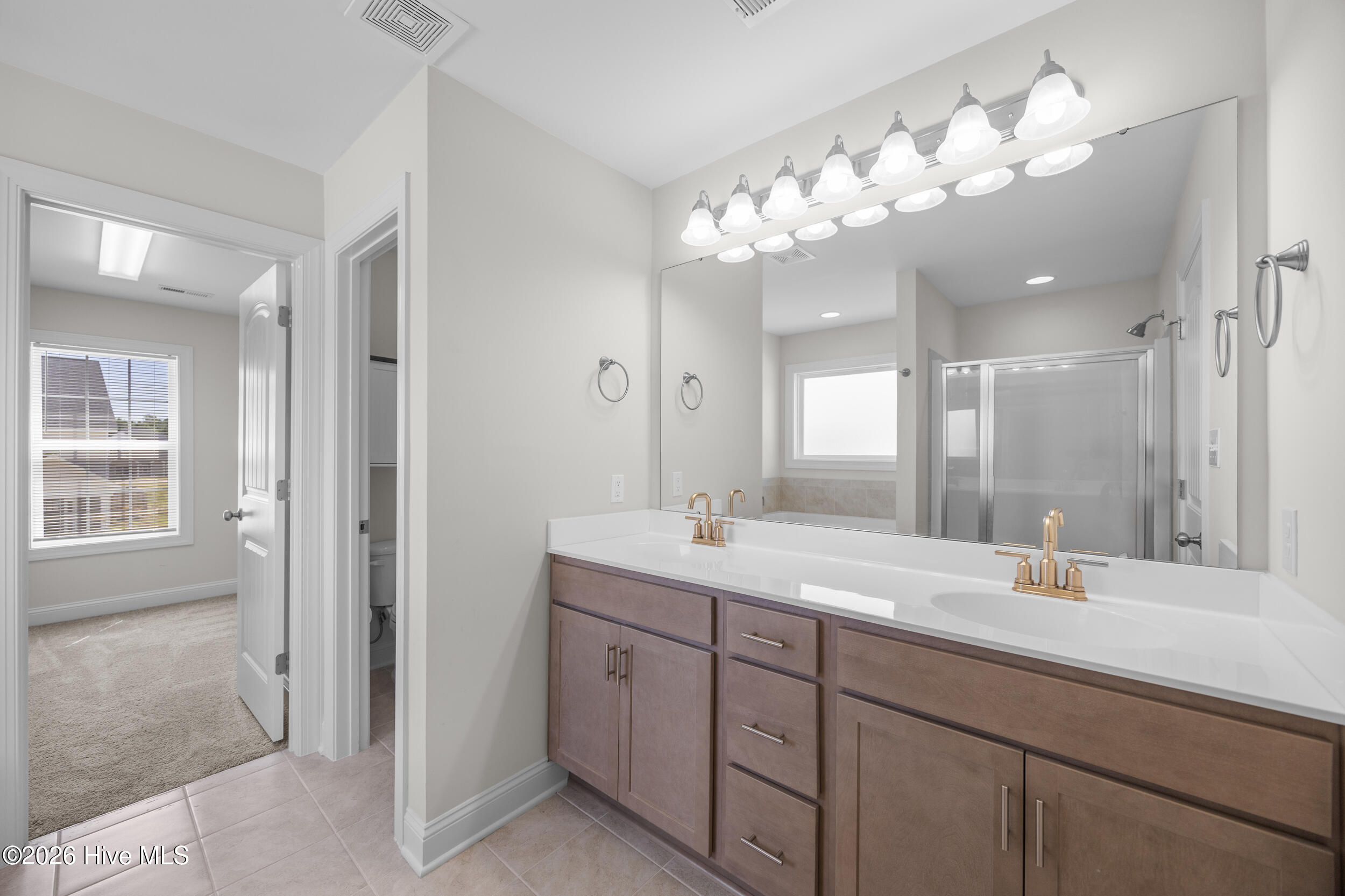 499 Pebble Shore Drive Property Photo 25