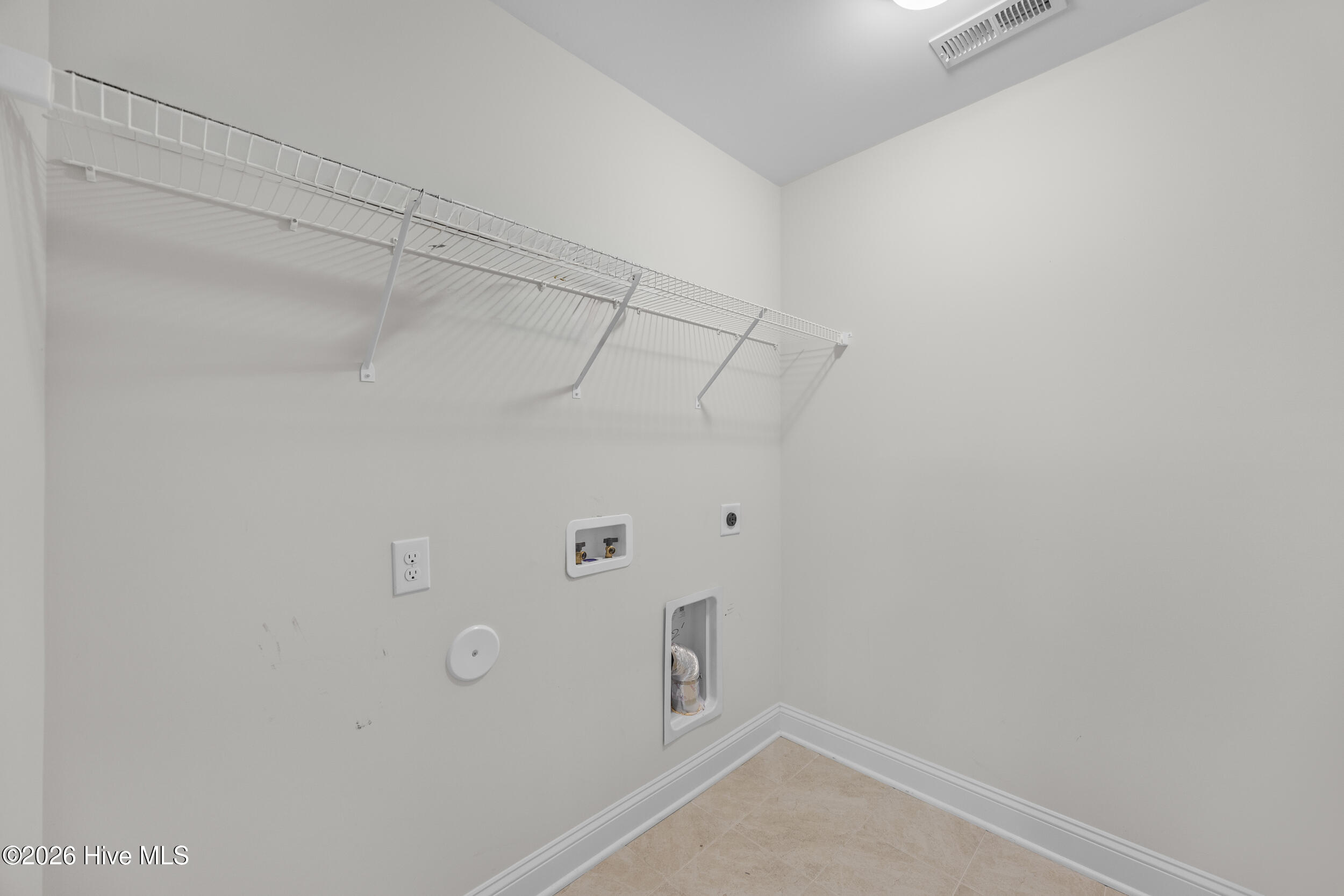 499 Pebble Shore Drive Property Photo 28