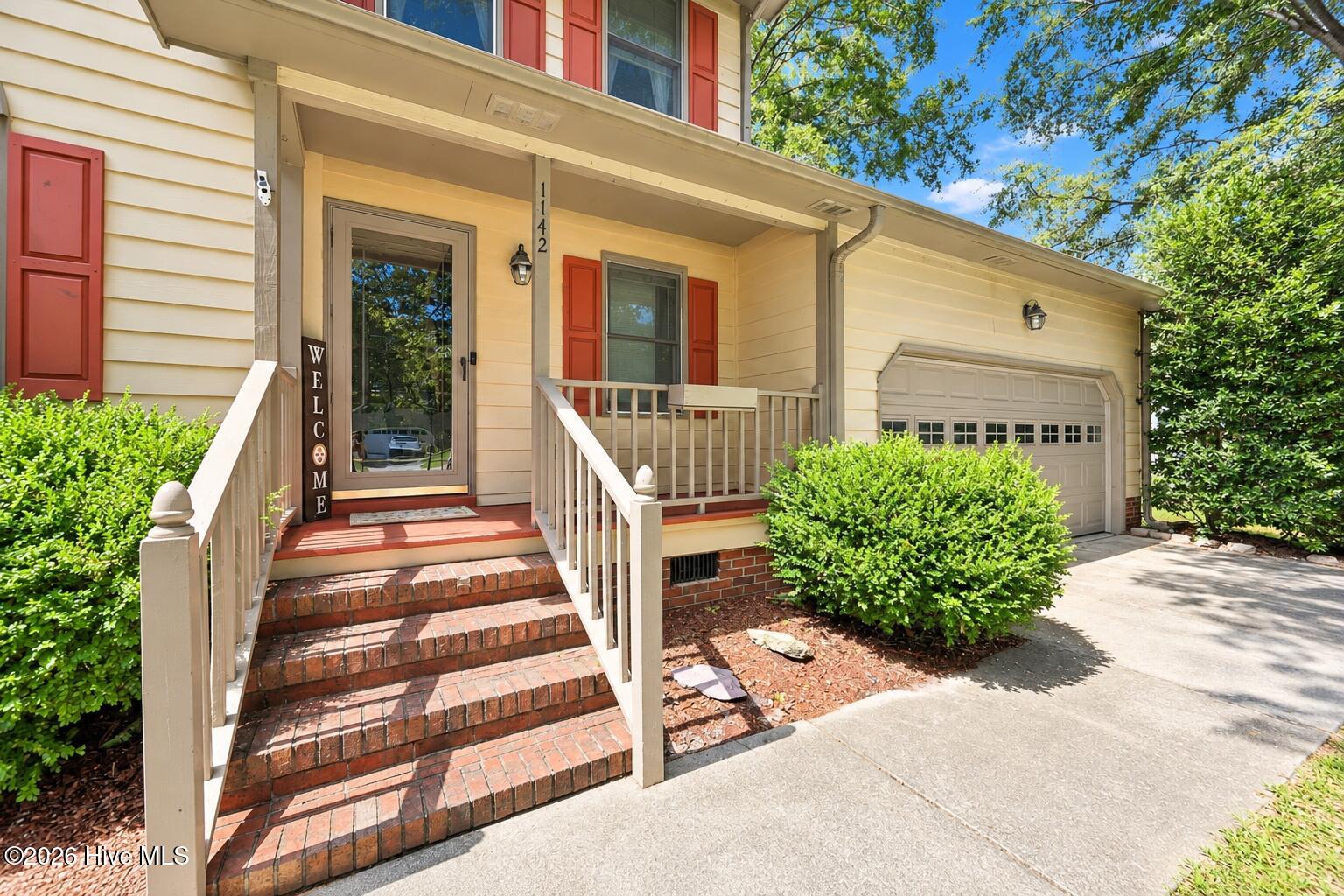1142 Lakeview Avenue Property Photo 2