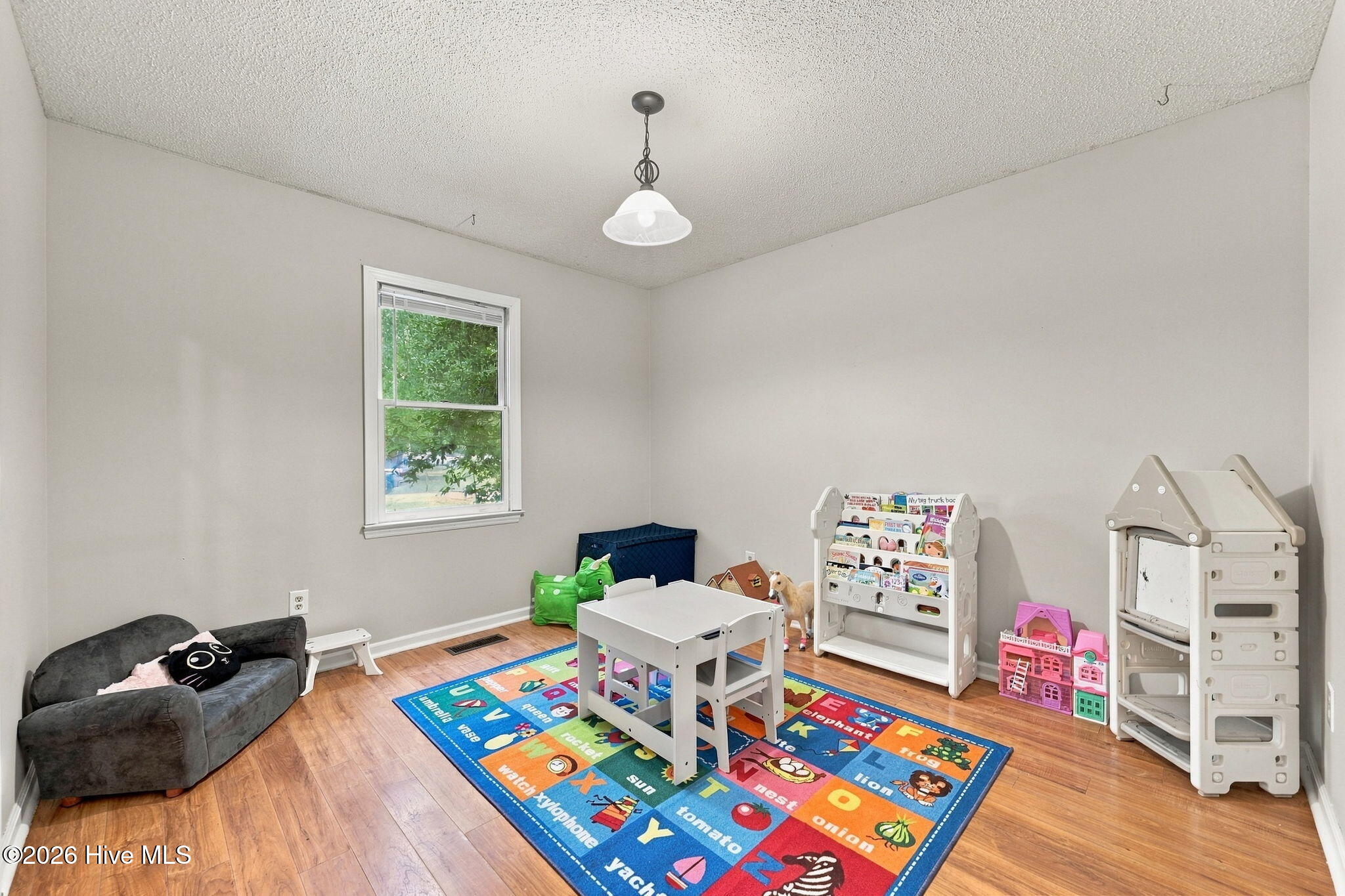 1142 Lakeview Avenue Property Photo 7