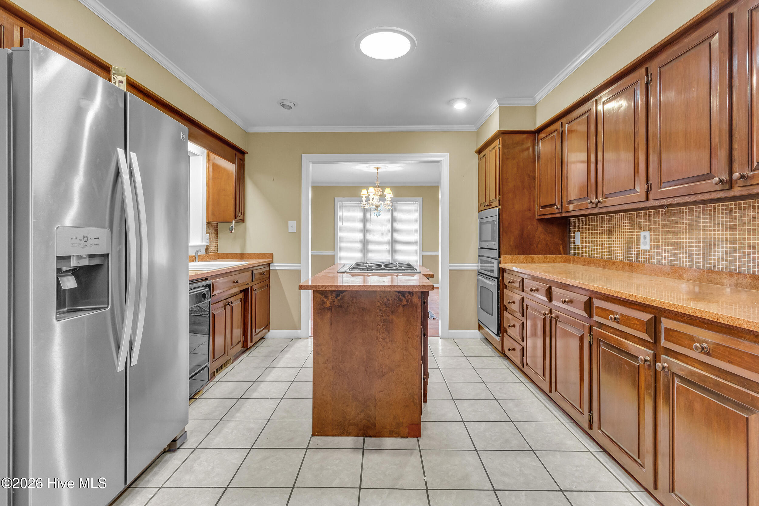 2514 Hickory Street Property Photo 4