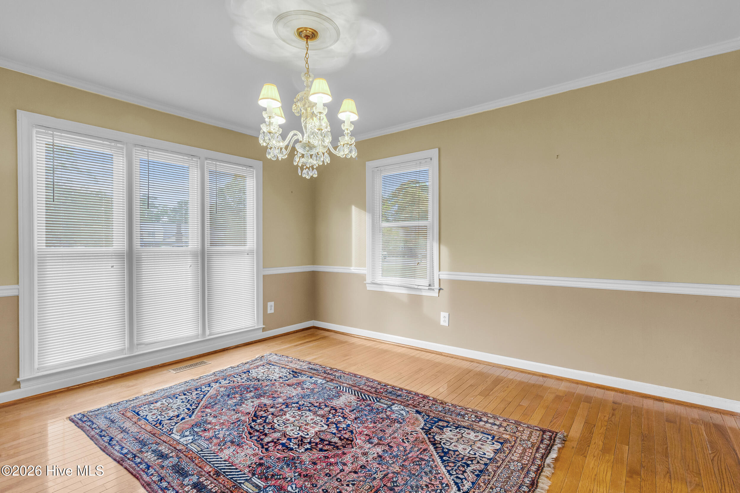 2514 Hickory Street Property Photo 5