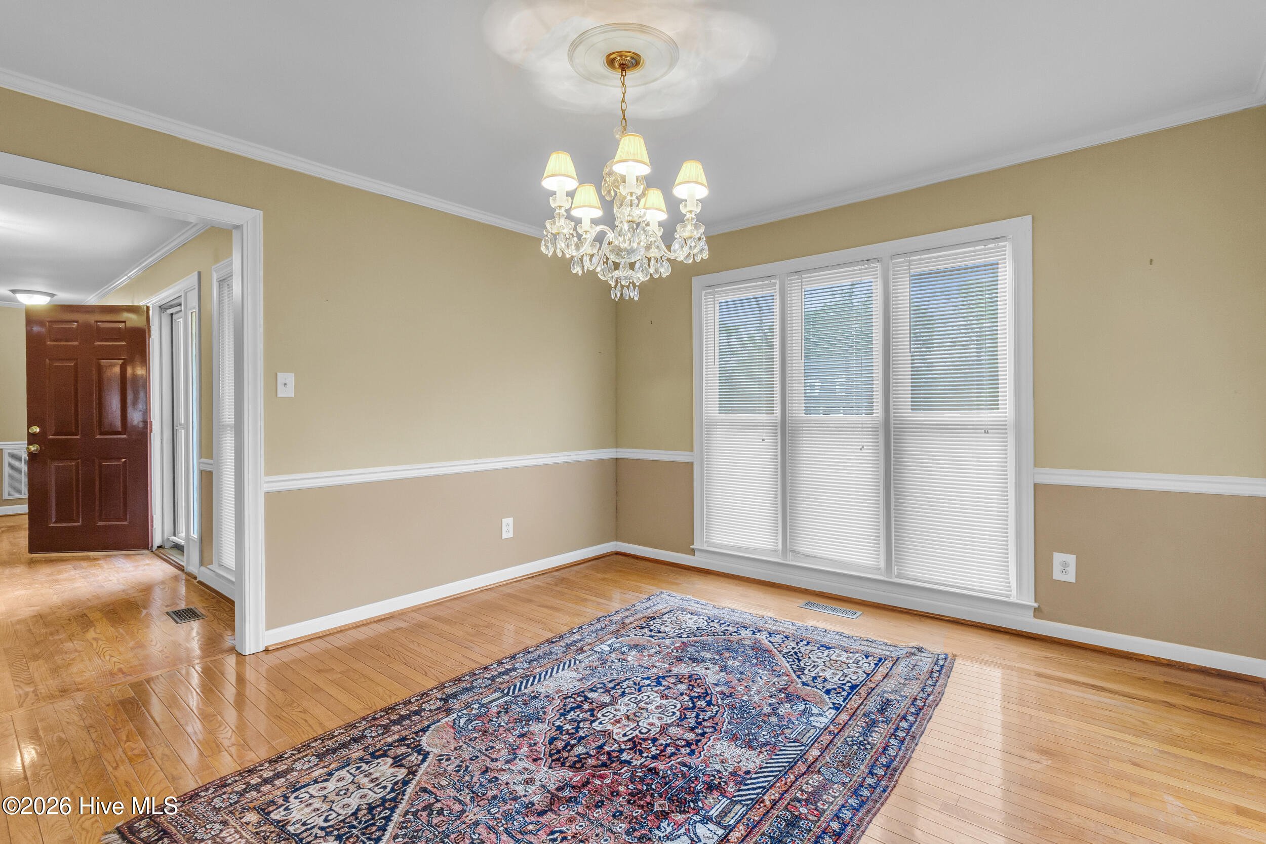 2514 Hickory Street Property Photo 6