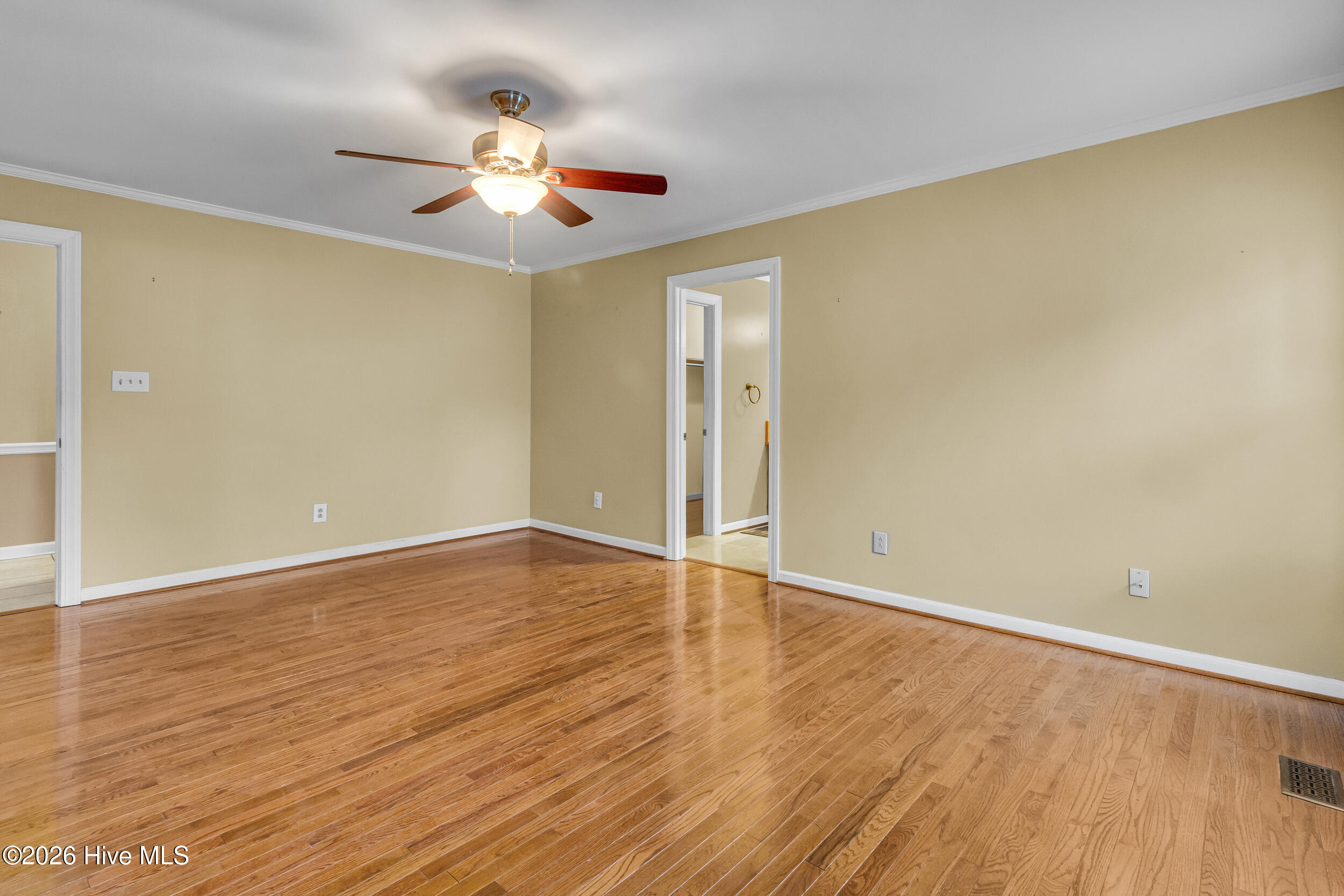 2514 Hickory Street Property Photo 13