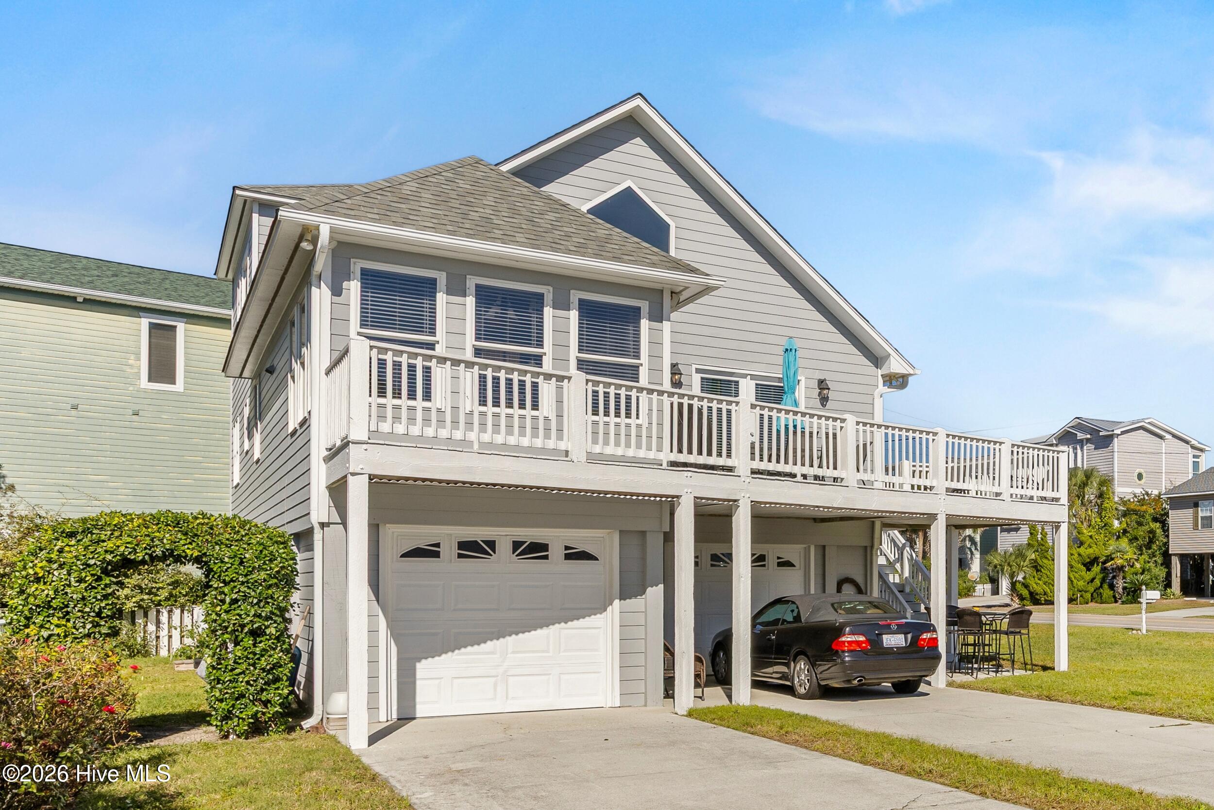 720 Fort Fisher Boulevard S Property Photo 1