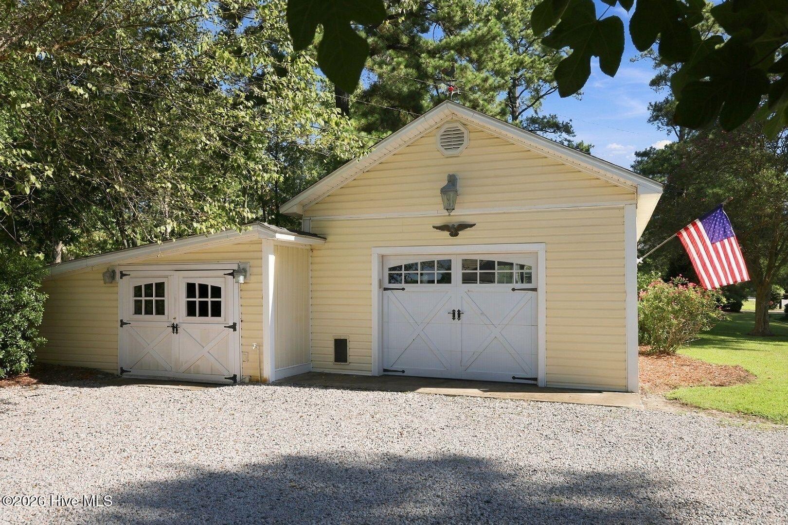 338 Cypress Shore Road Property Photo 10