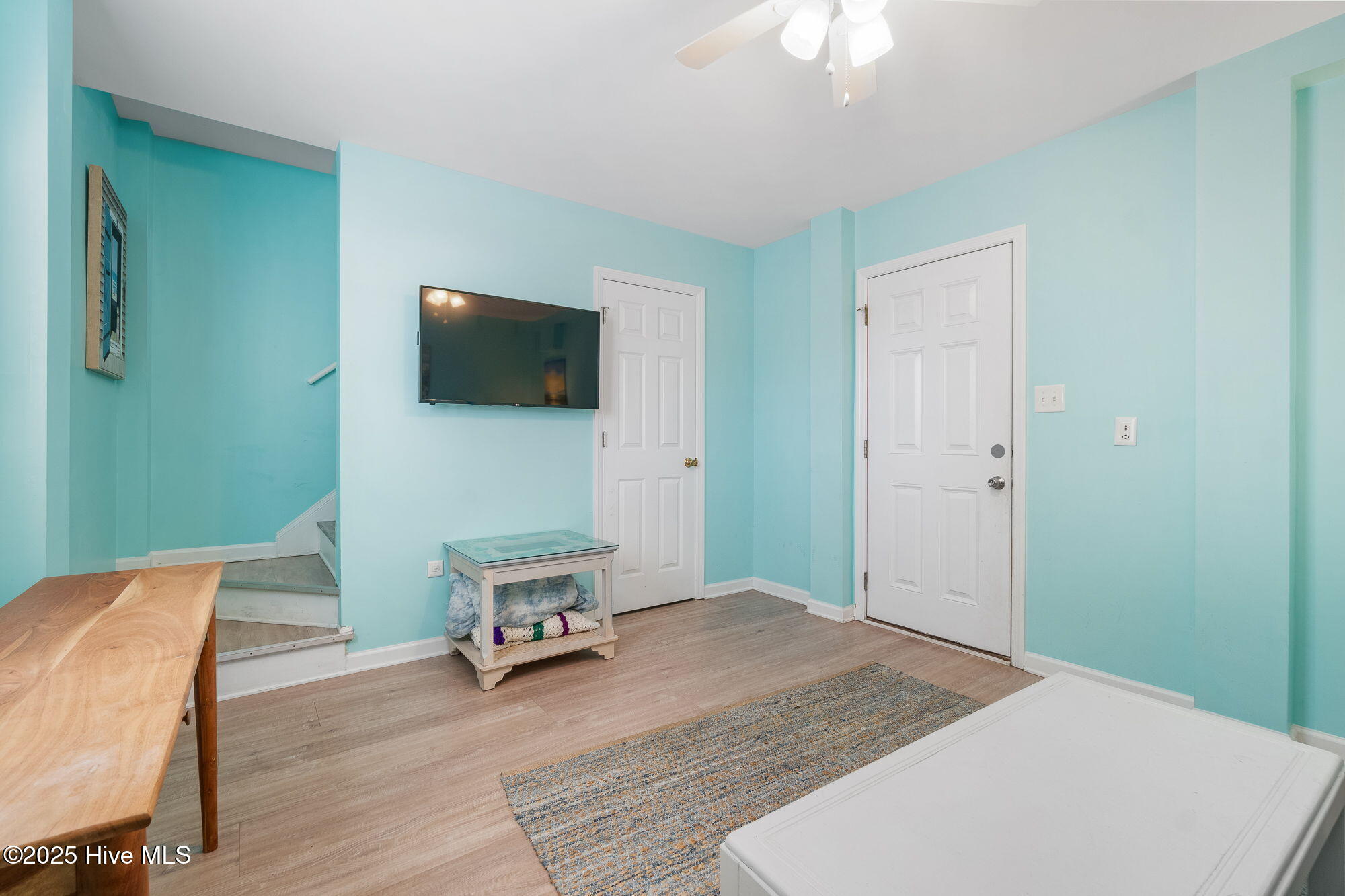 1914 Ocean Drive E Property Photo 6