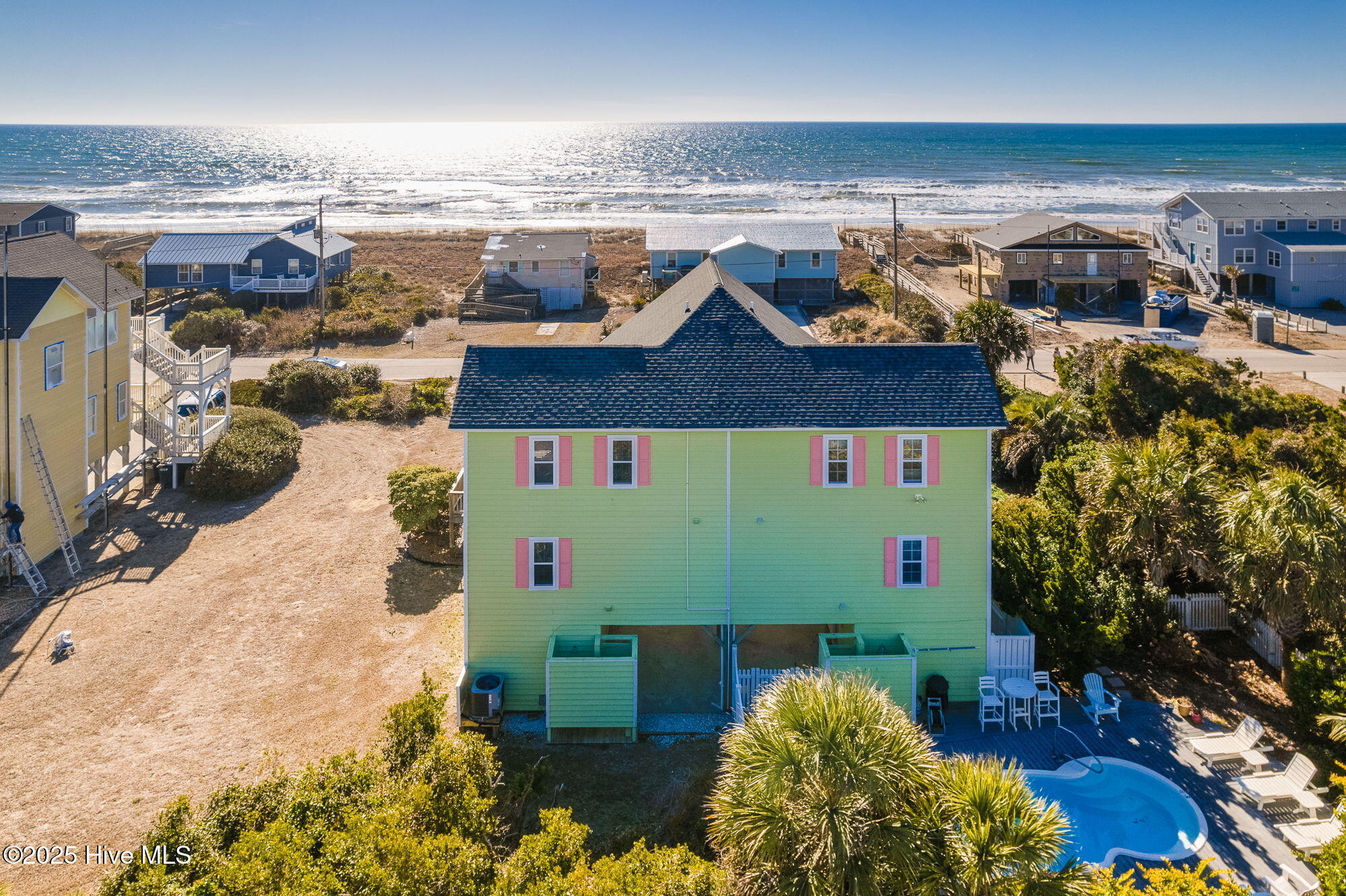 1914 Ocean Drive E Property Photo 16