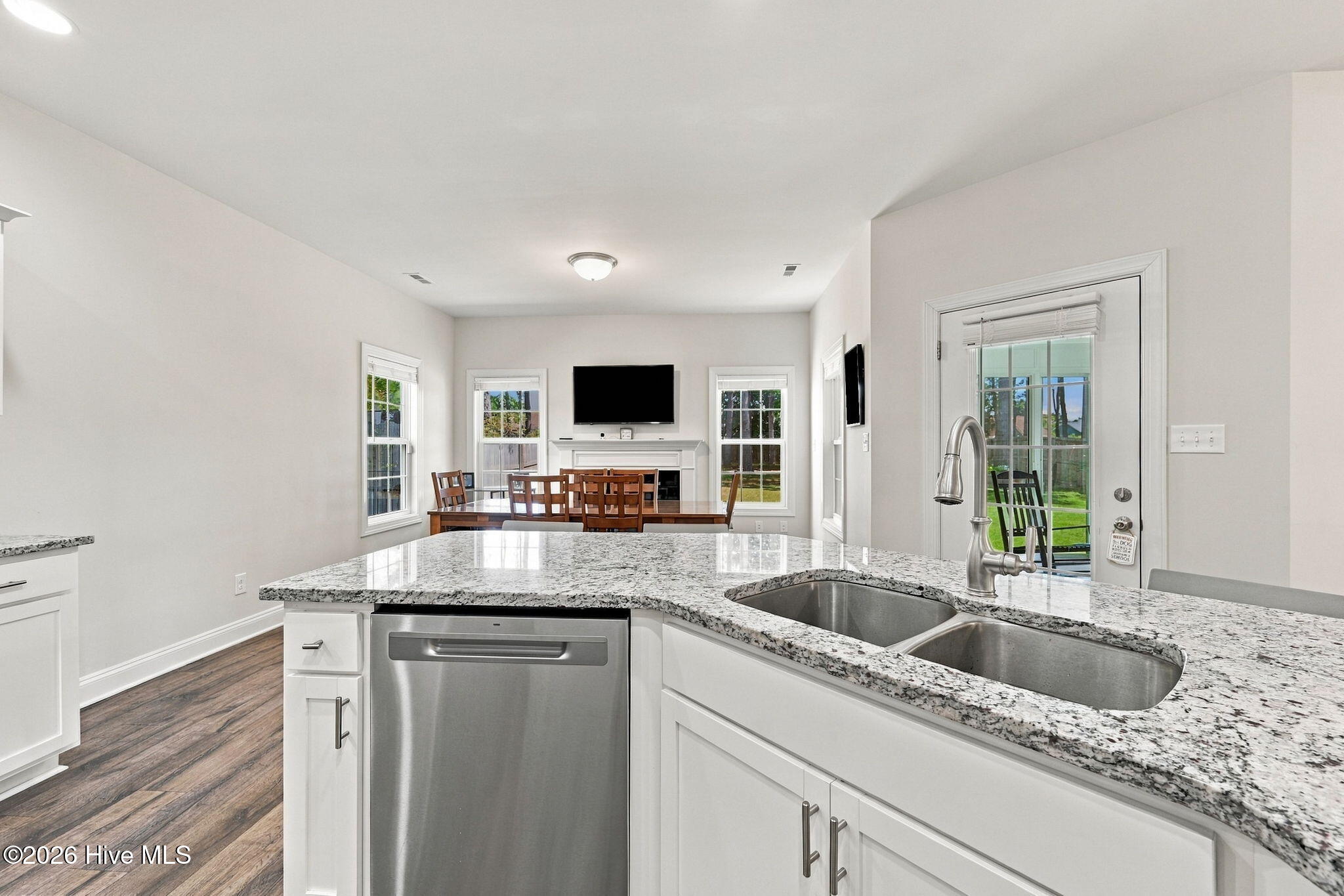 517 White Shoal Way Property Photo 14