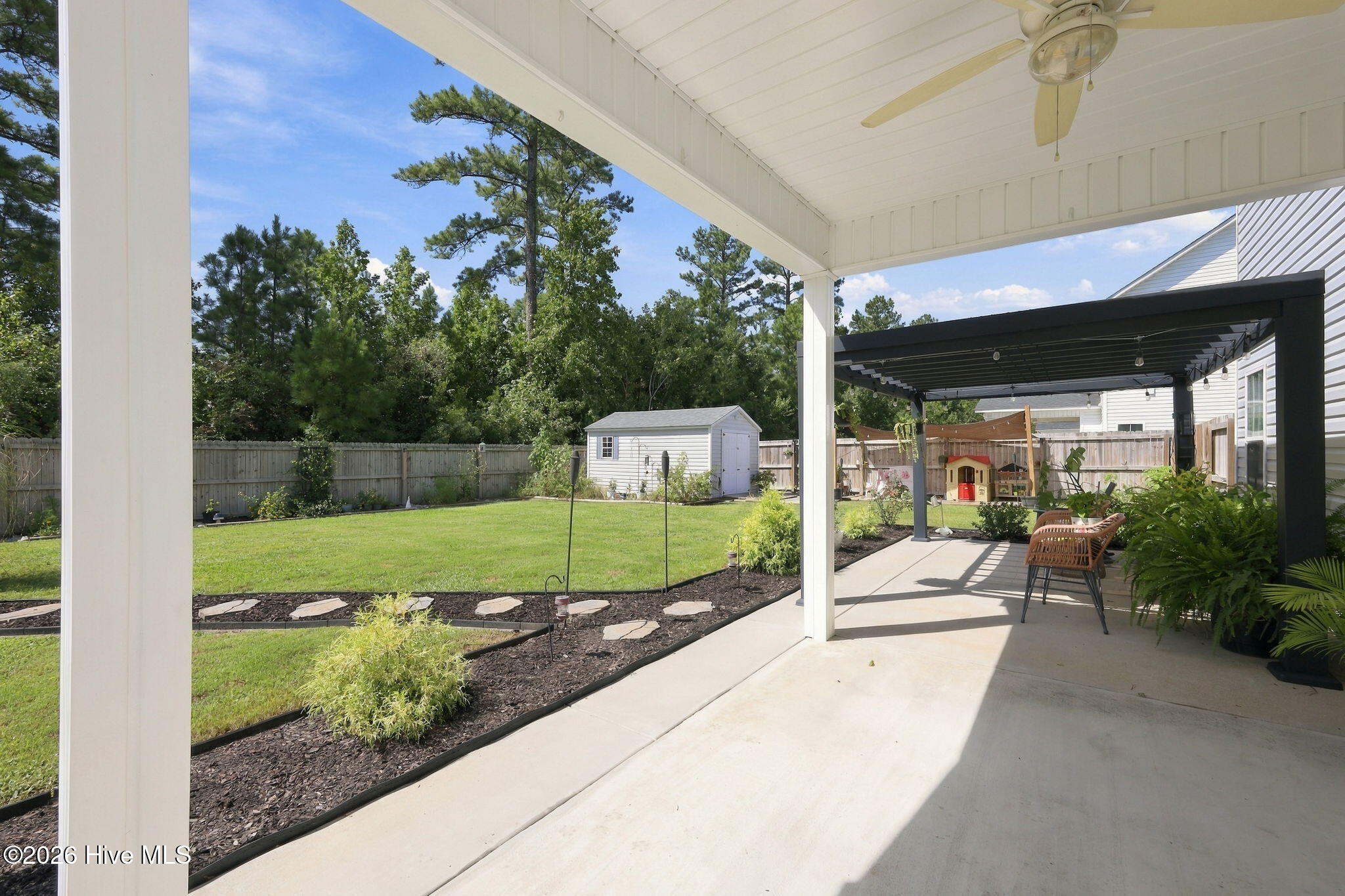 1040 Mackerel Manor Property Photo 39
