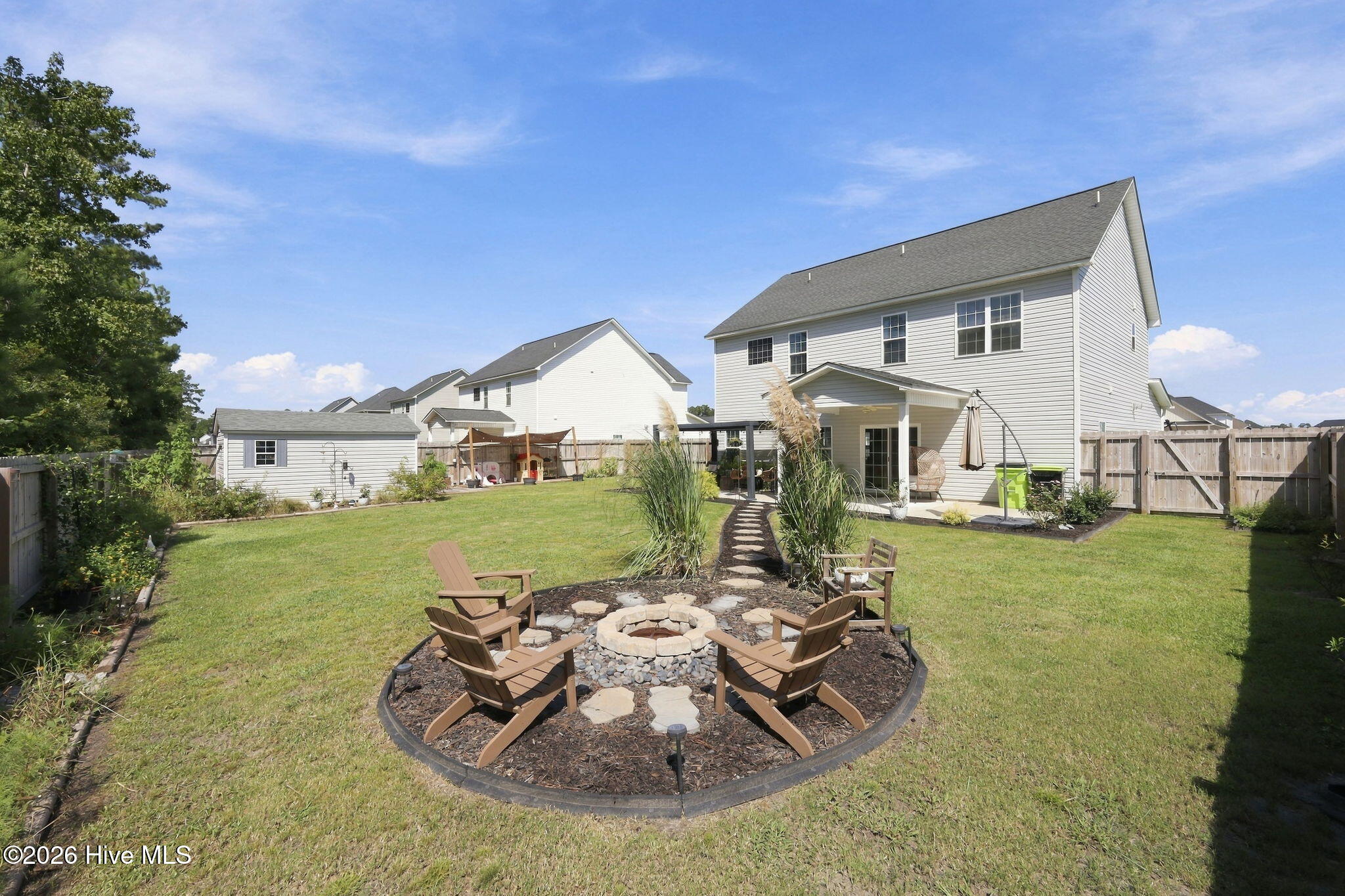 1040 Mackerel Manor Property Photo 44