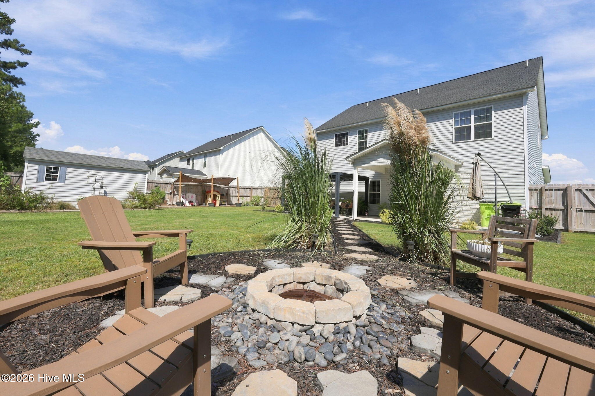 1040 Mackerel Manor Property Photo 45