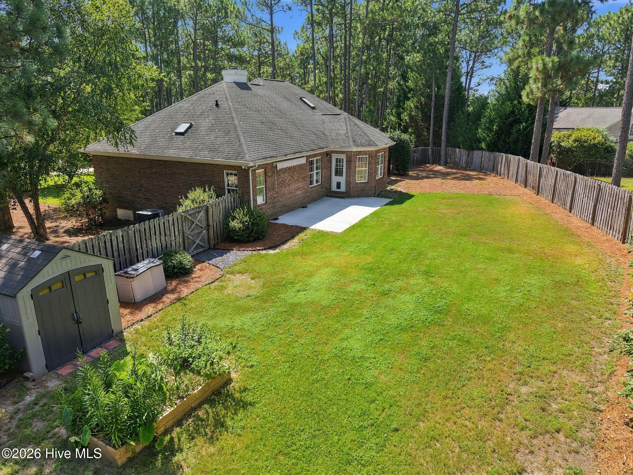75 Catalpa Lane N Property Photo 6