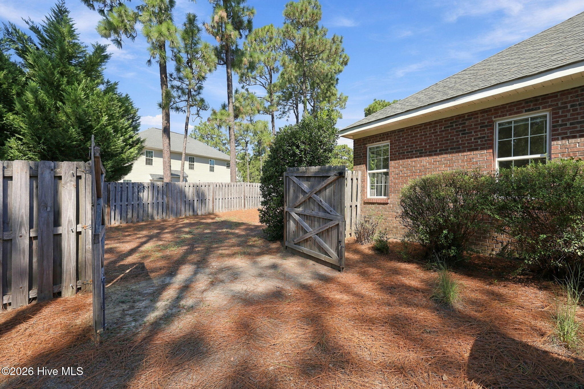 75 Catalpa Lane N Property Photo 8