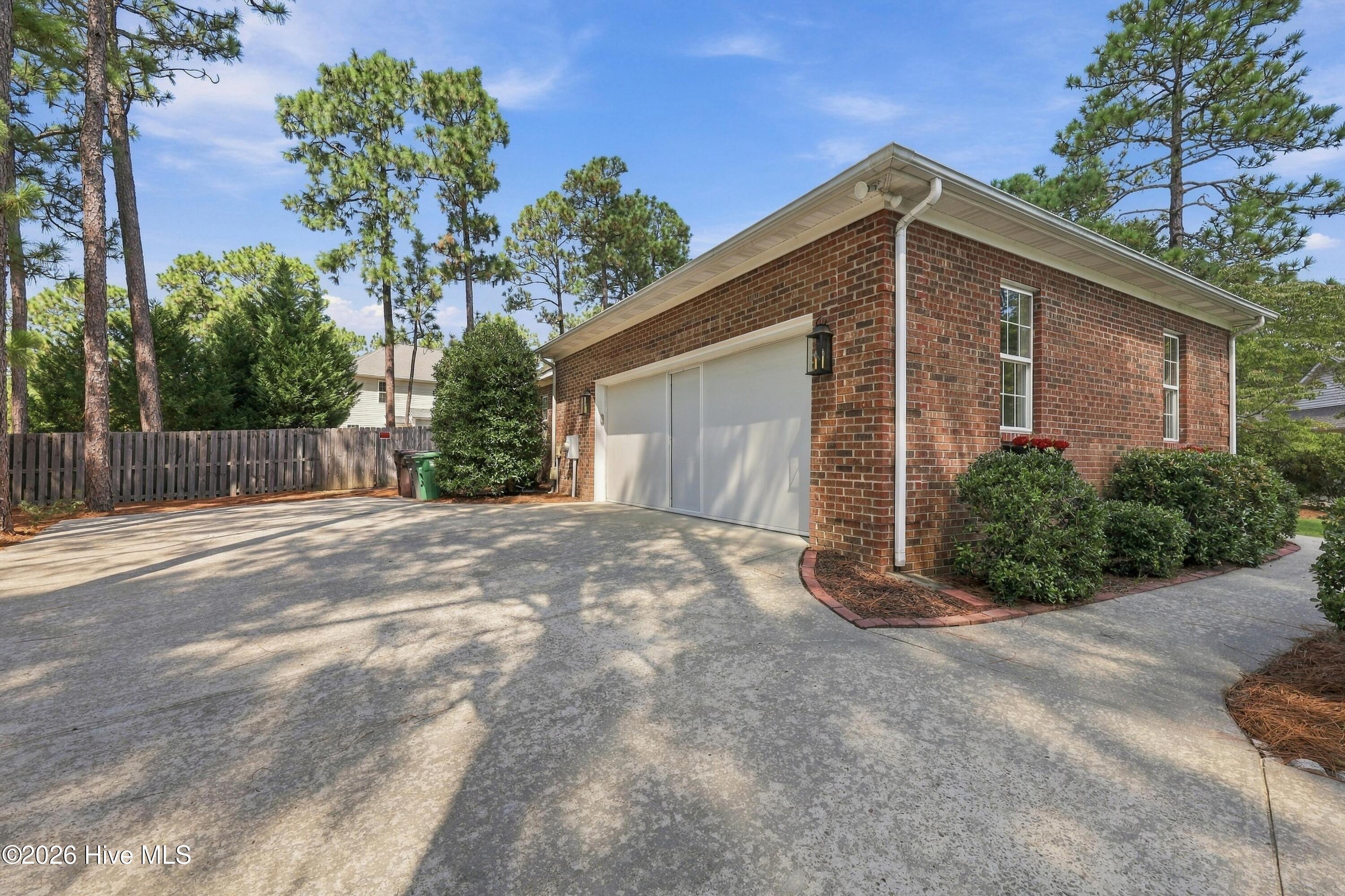 75 Catalpa Lane N Property Photo 30