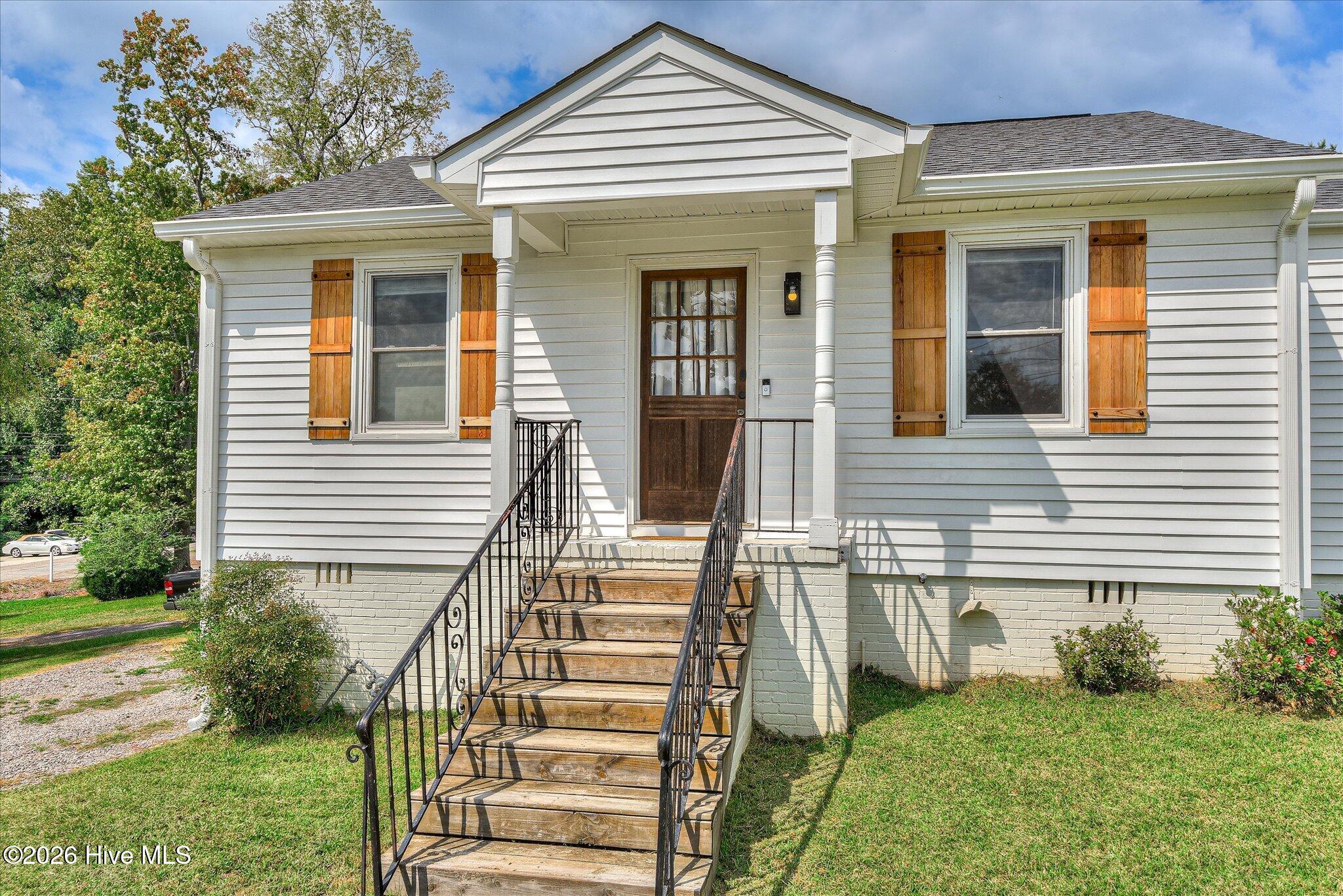 1040 Redbird Road Property Photo 3