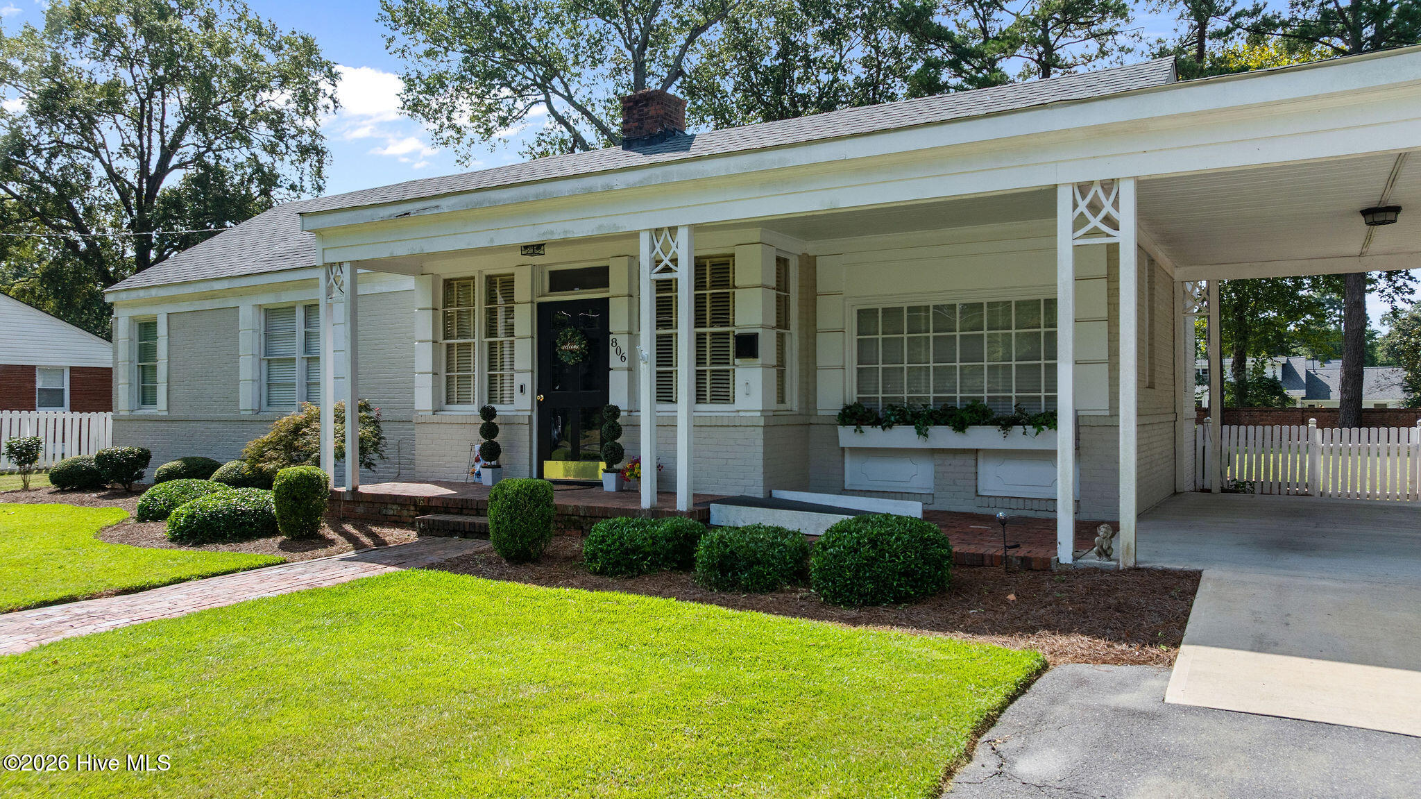 806 Beech Street Property Photo 4