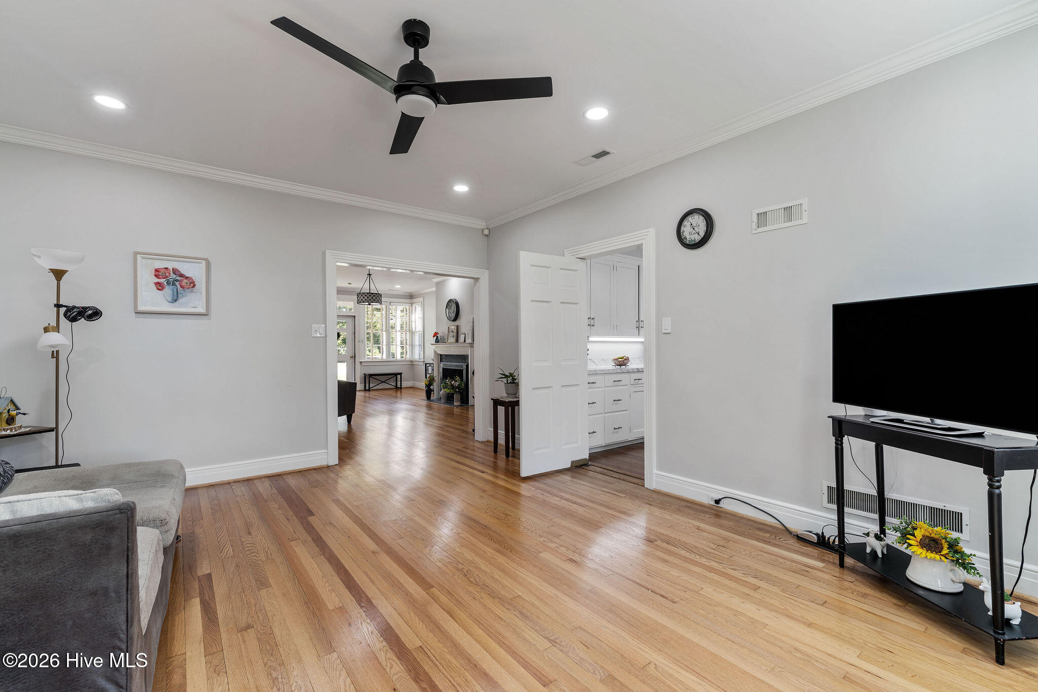 806 Beech Street Property Photo 12