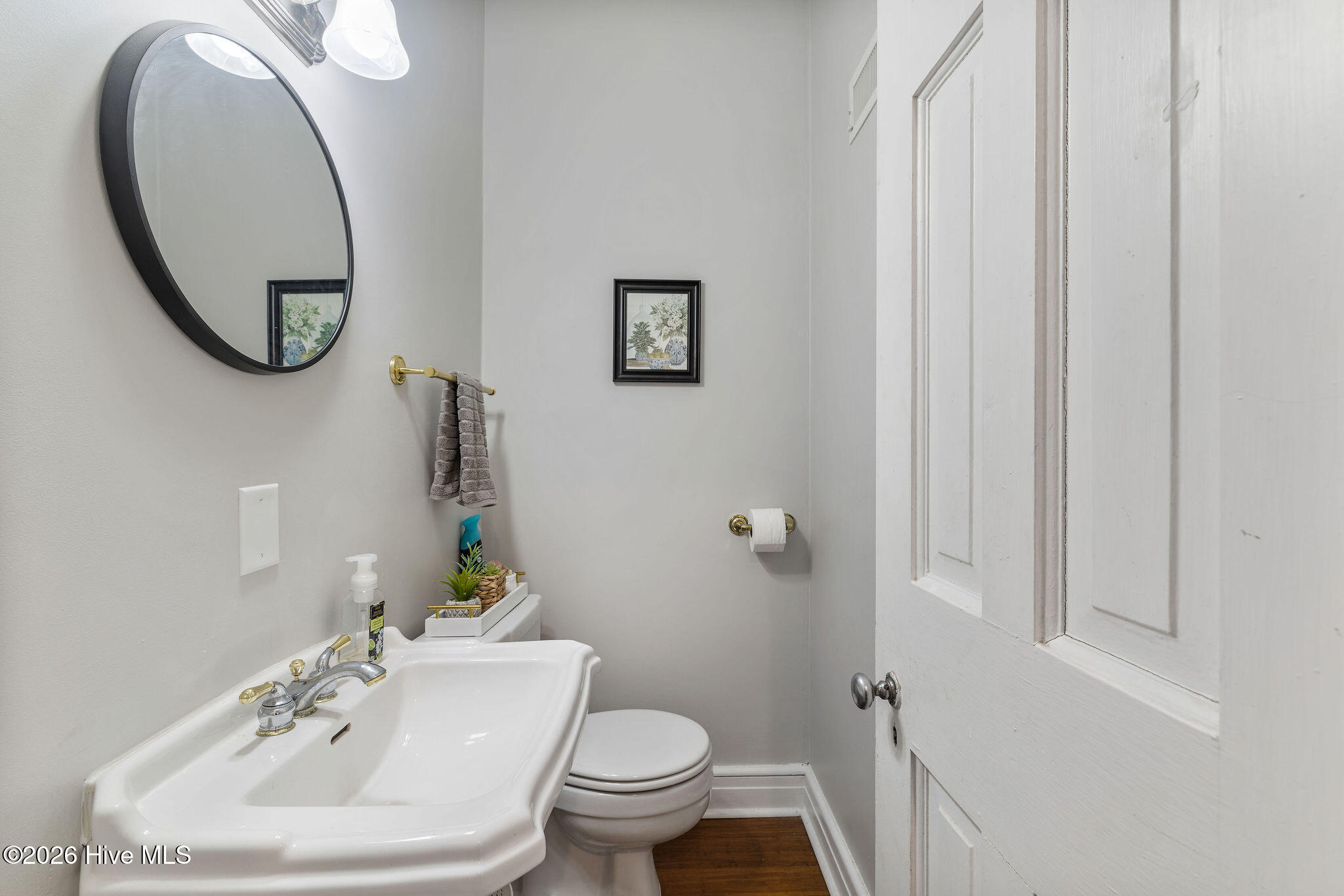 806 Beech Street Property Photo 18