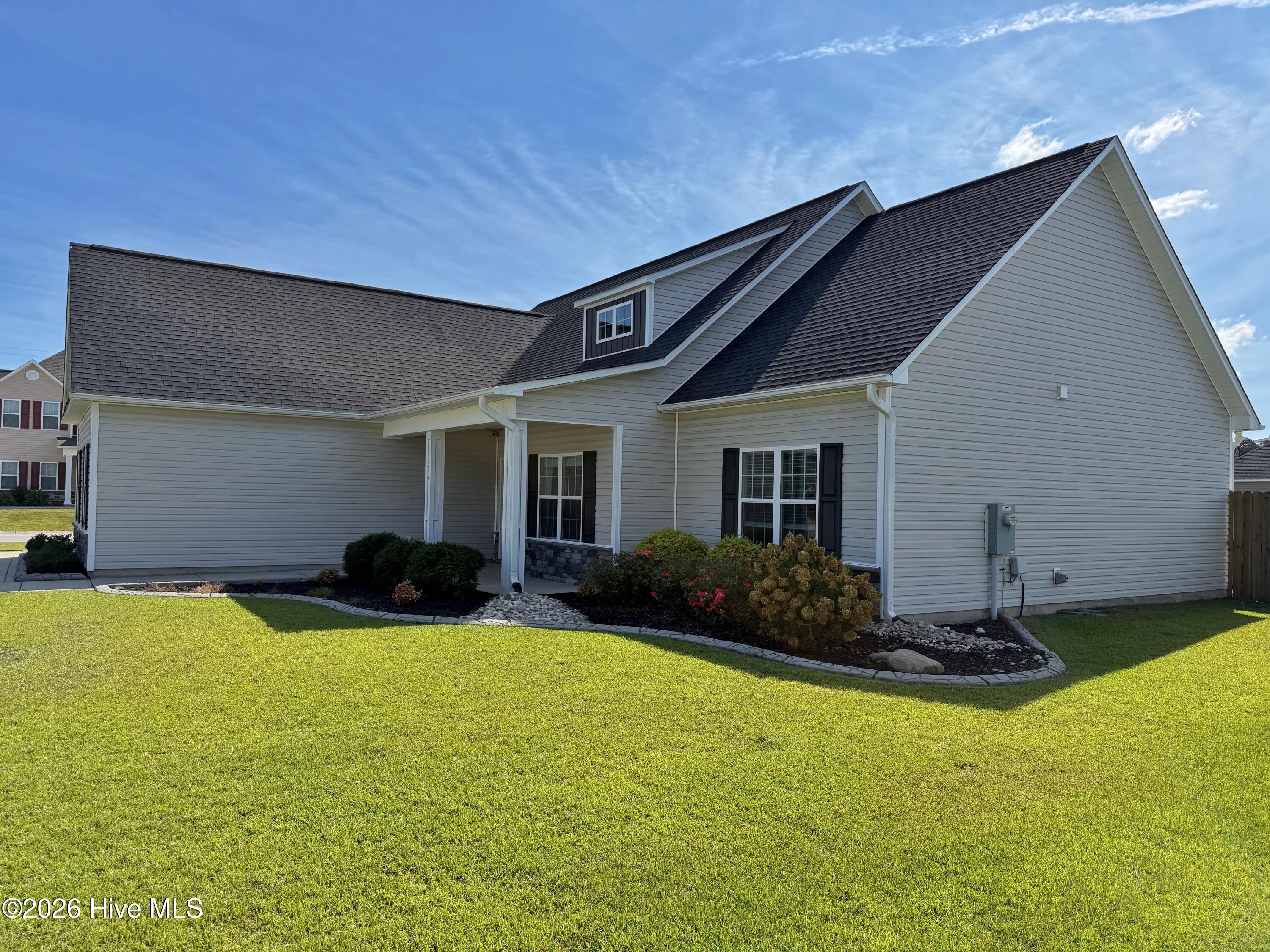 259 Wood House Drive Property Photo 2