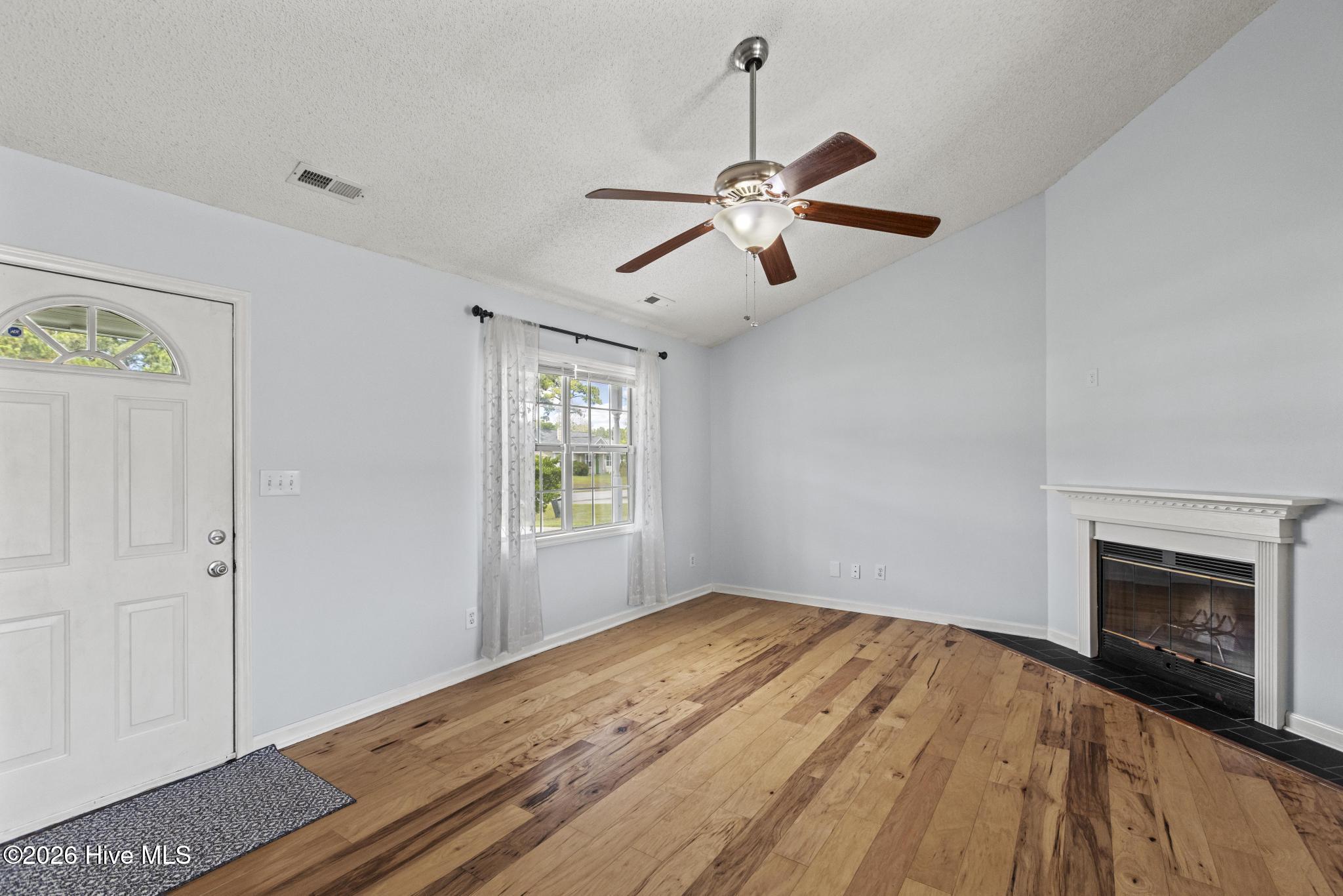 164 Glenwood Drive Property Photo 3