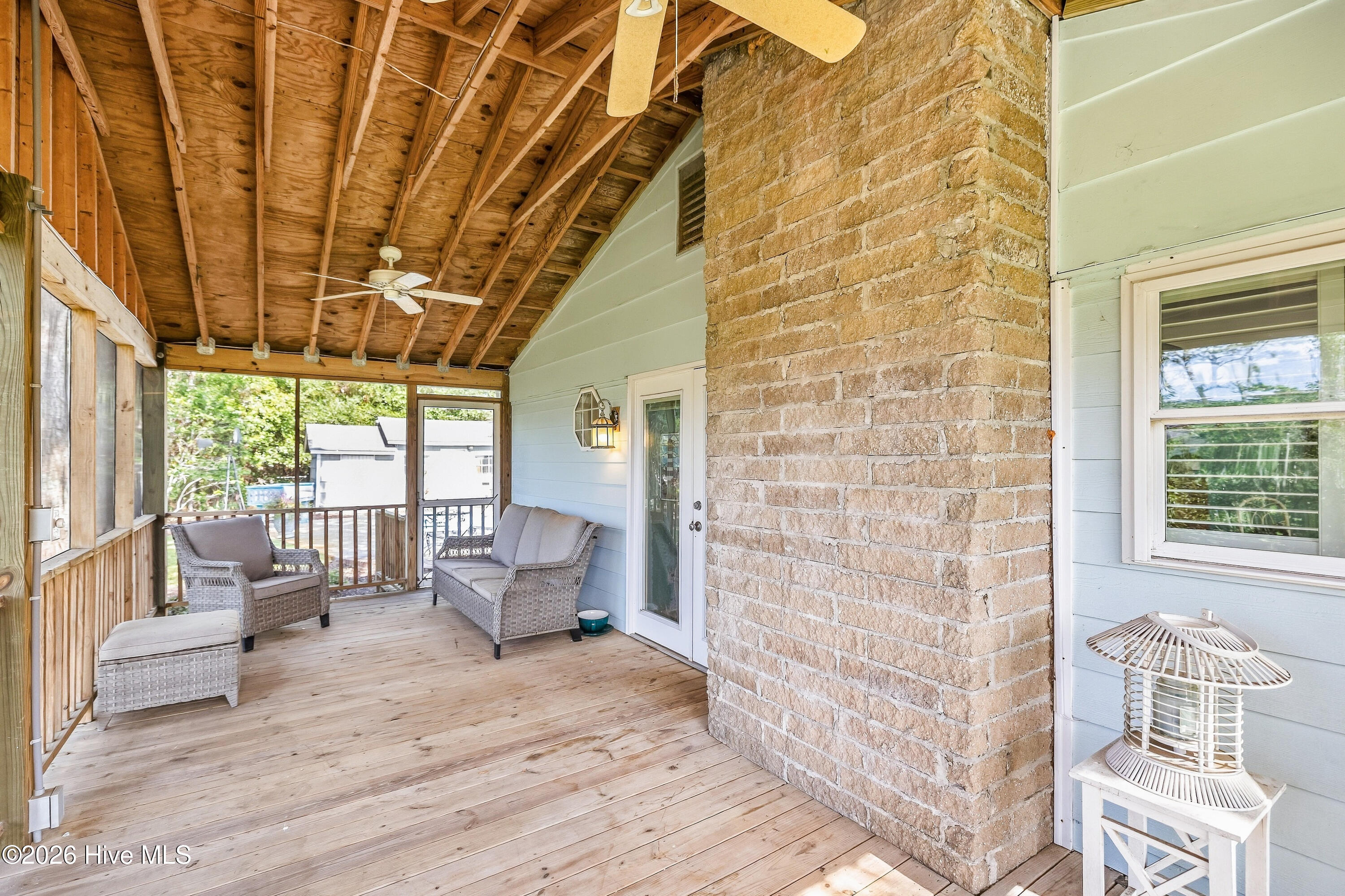 807 E Nash Street Property Photo 19