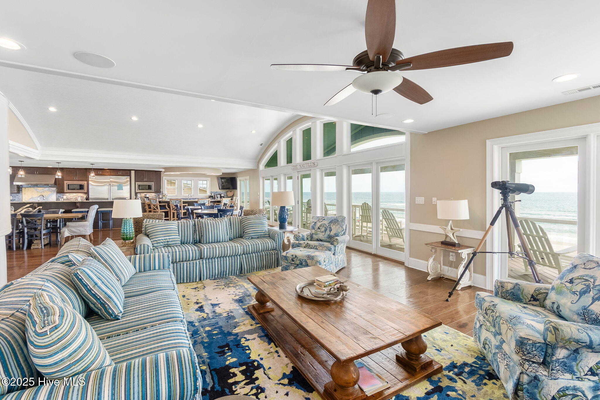 4803 Ocean Drive Property Photo 4