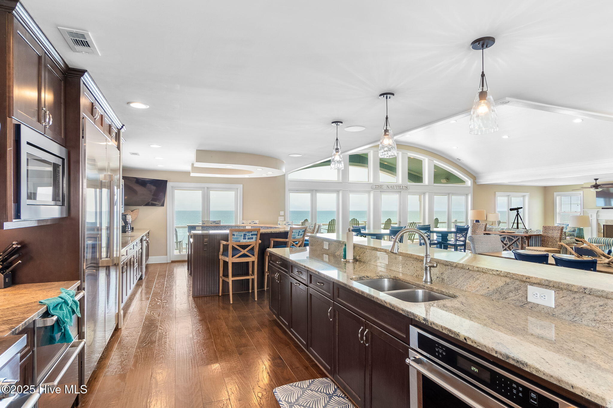 4803 Ocean Drive Property Photo 15