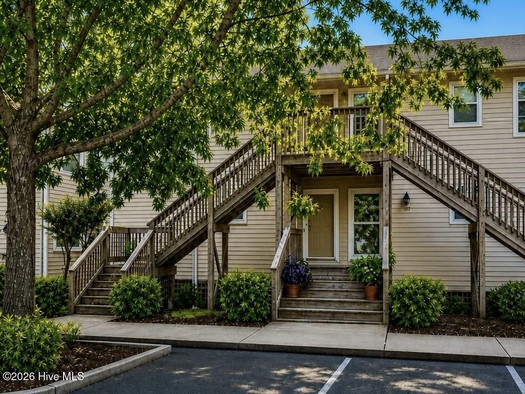 406 Forest Park Road Unit 102 Property Photo 2