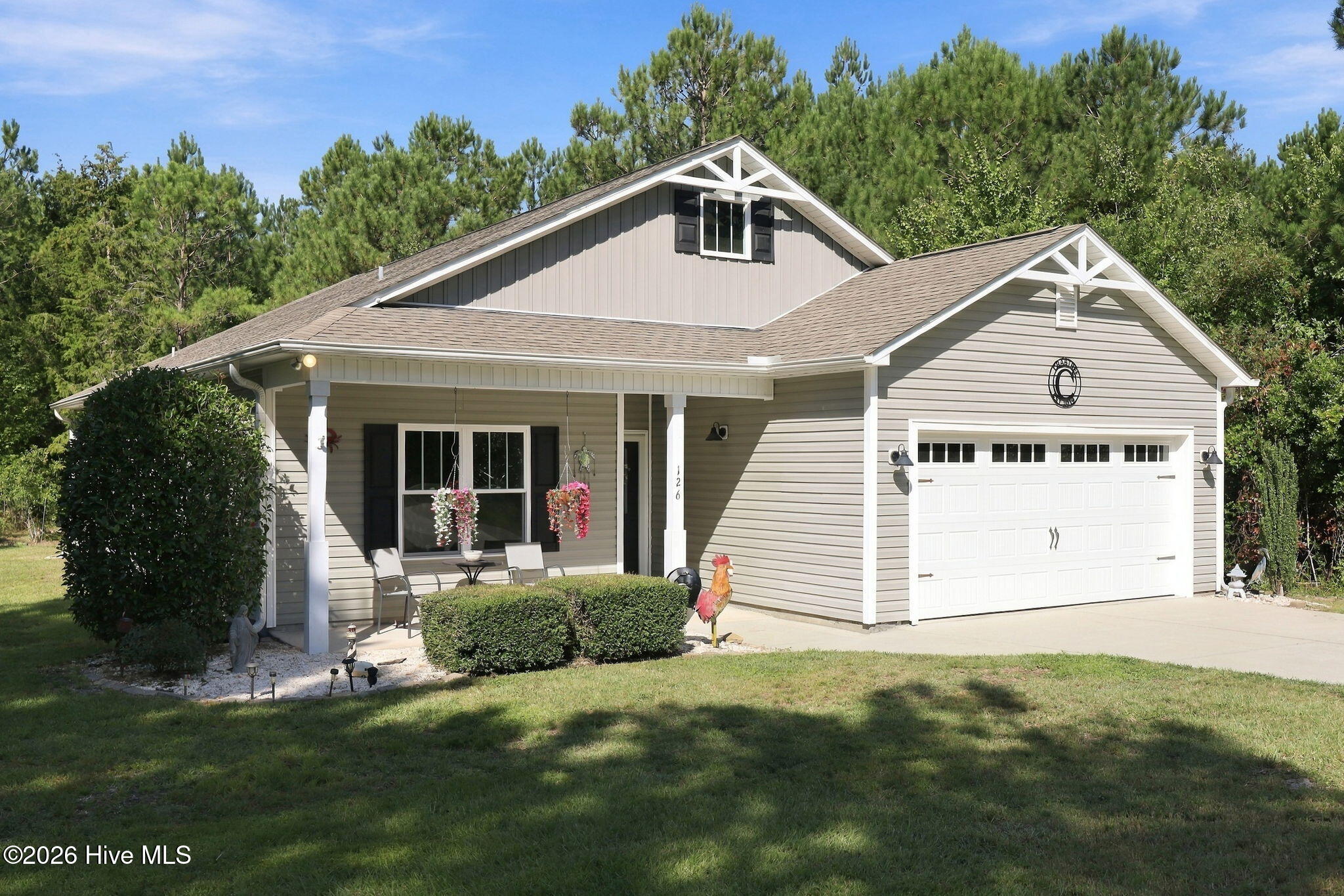 126 Penny Lane Property Photo 4