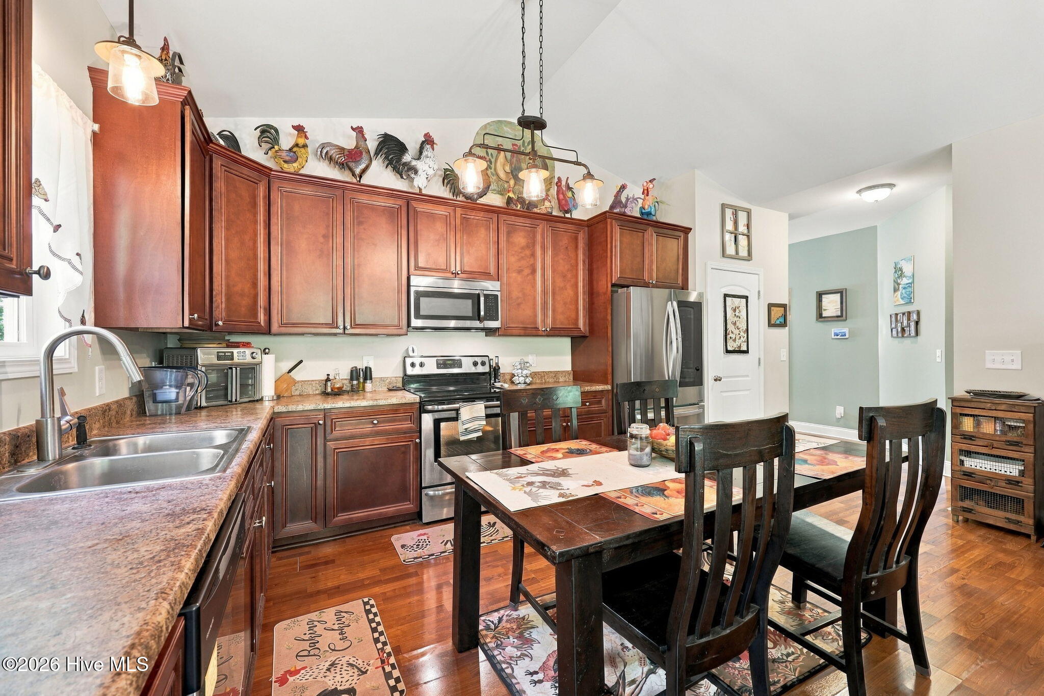 126 Penny Lane Property Photo 13