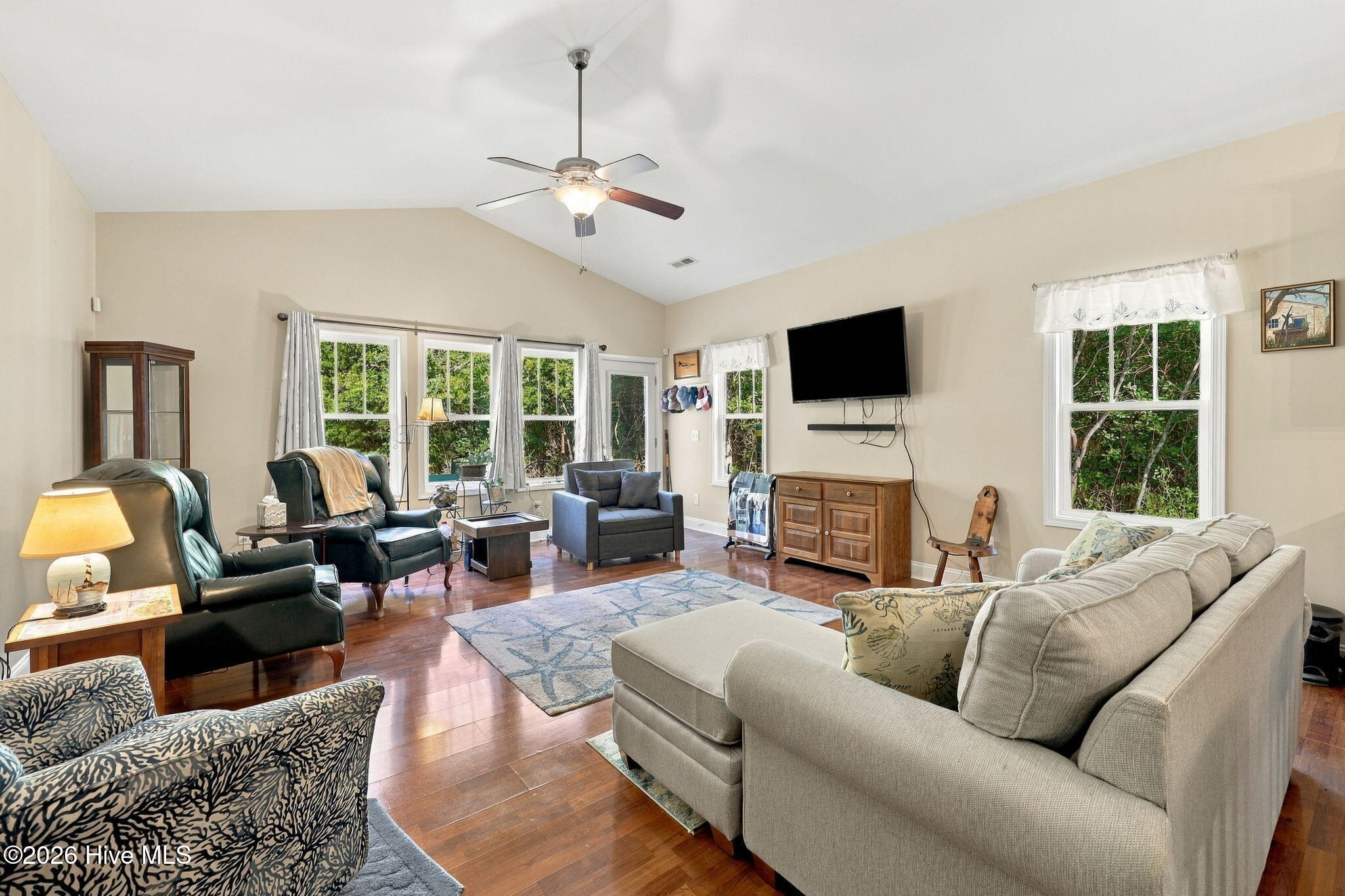 126 Penny Lane Property Photo 18
